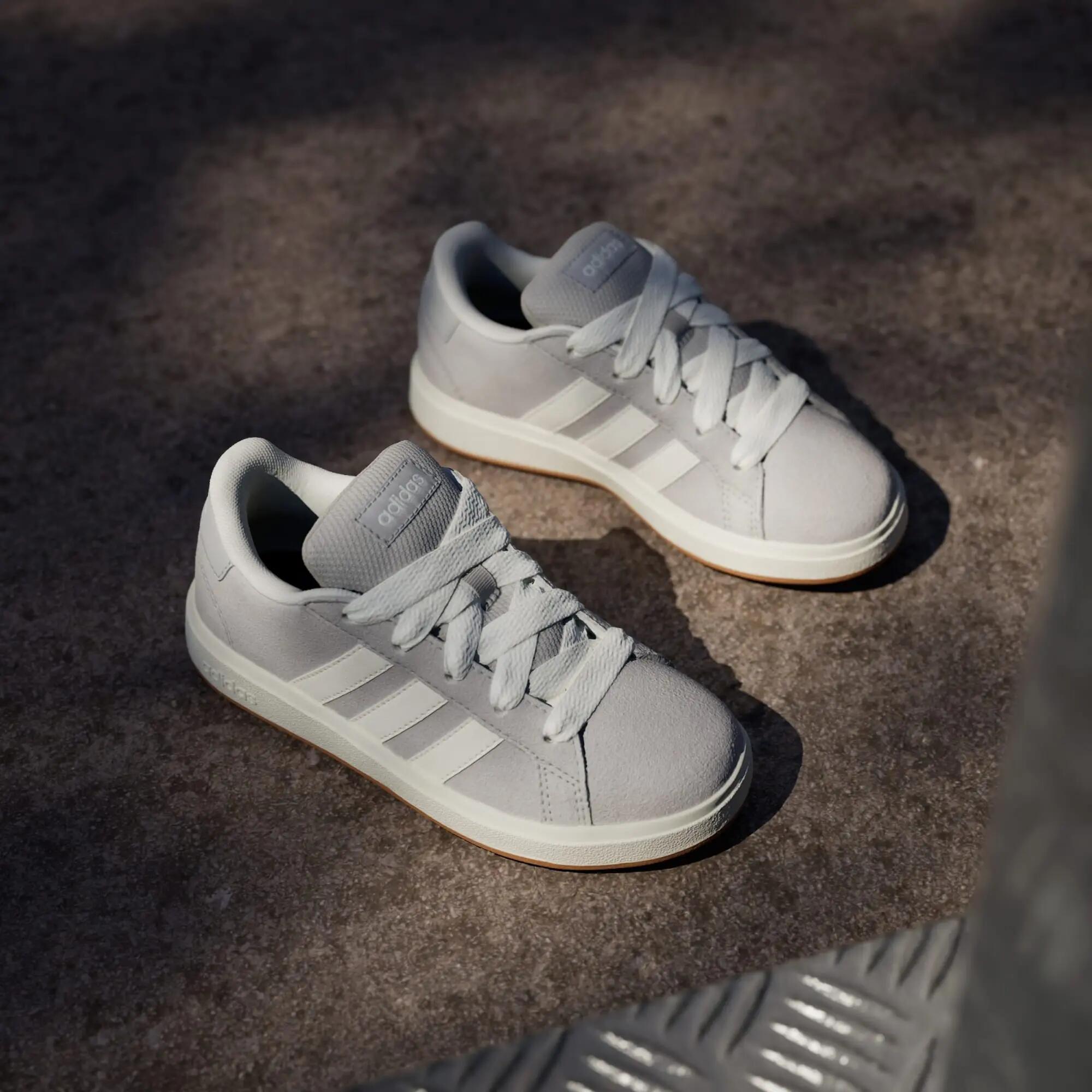 Chaussure Grand Court 00s 4/16