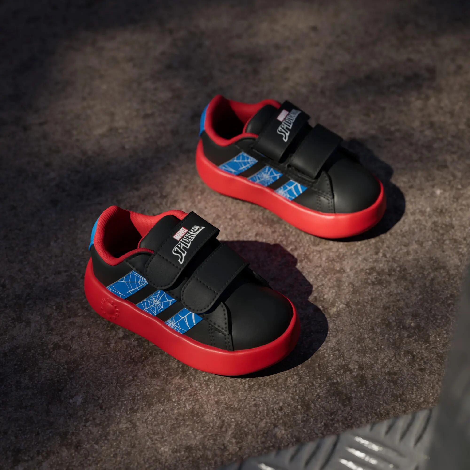 Scarpe adidas x Marvel Spider-Man Grand Court 4/16