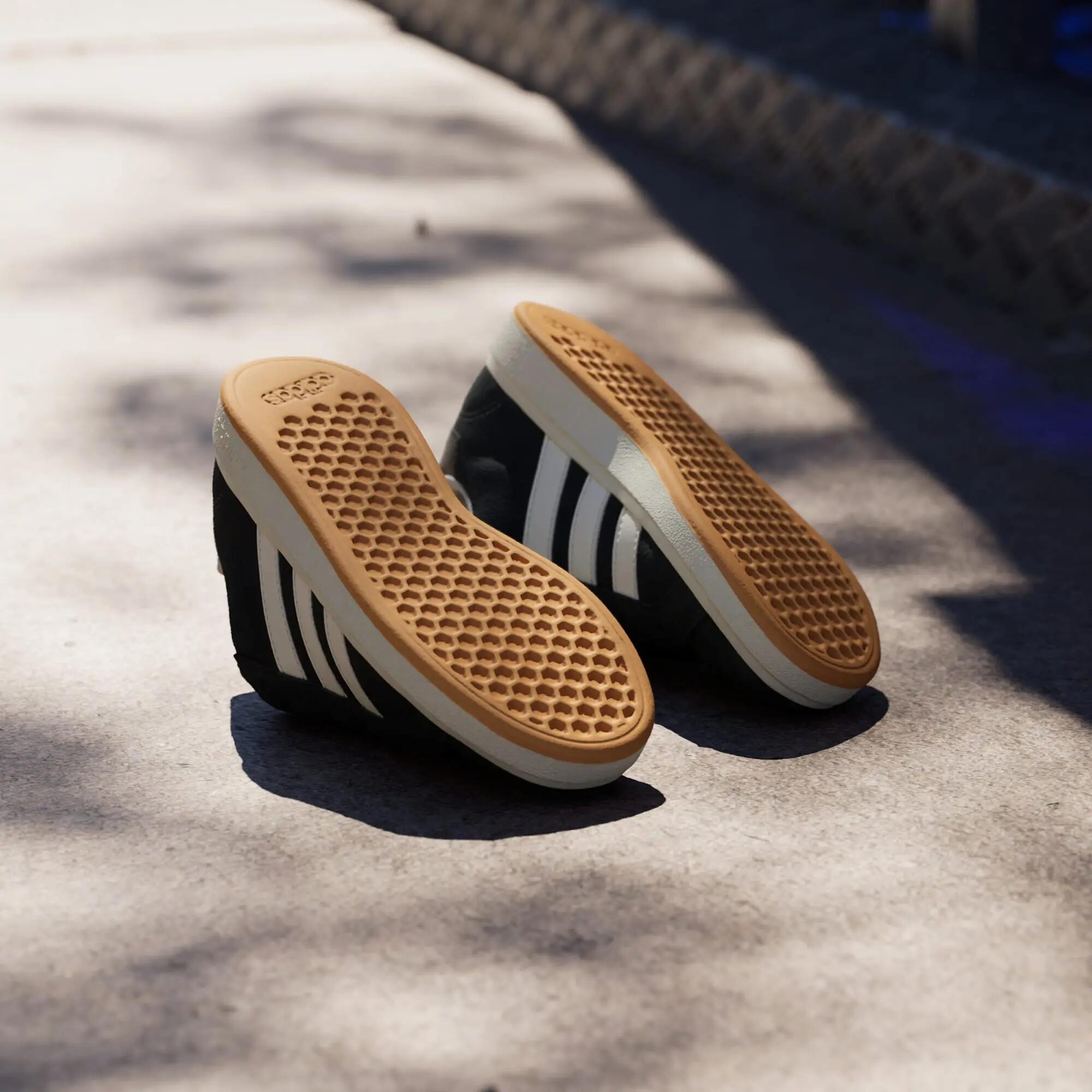 Grand Court 00s Schuh 3/16