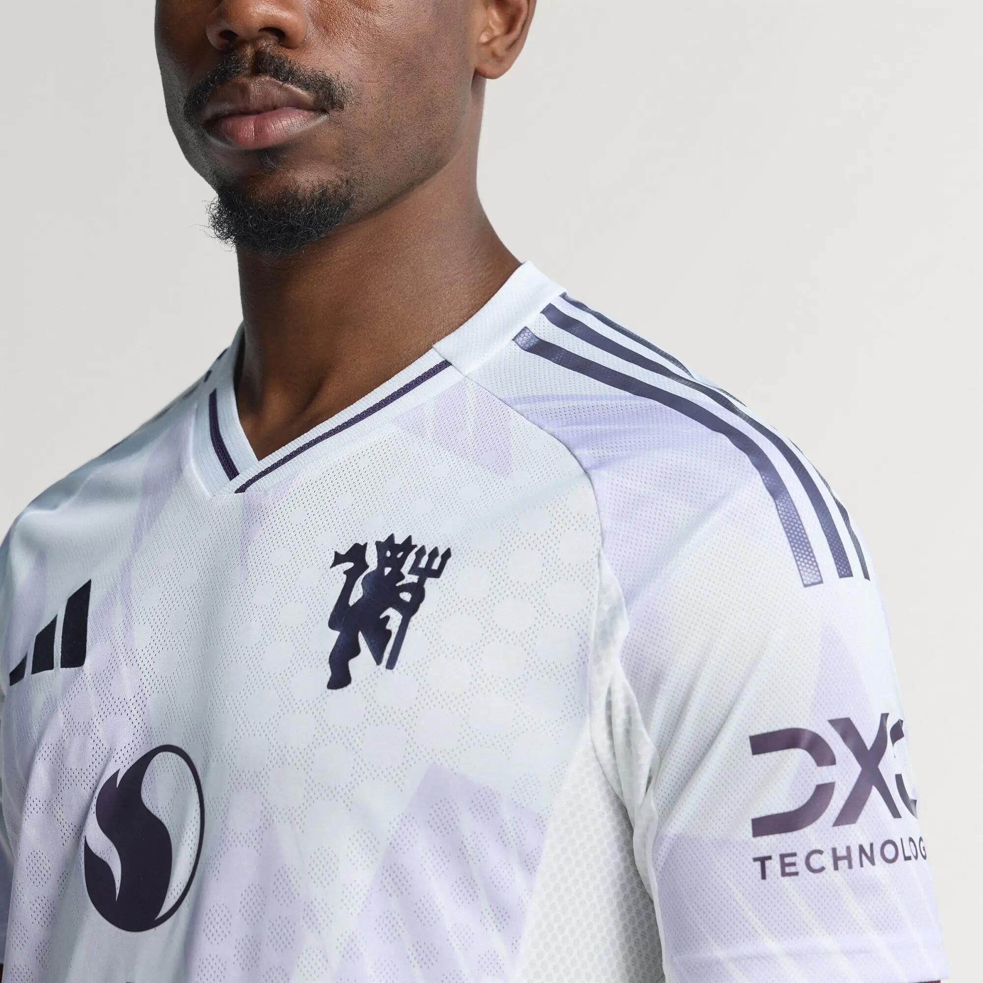 Manchester United 25/26 Authentic Auswärtstrikot 6/14