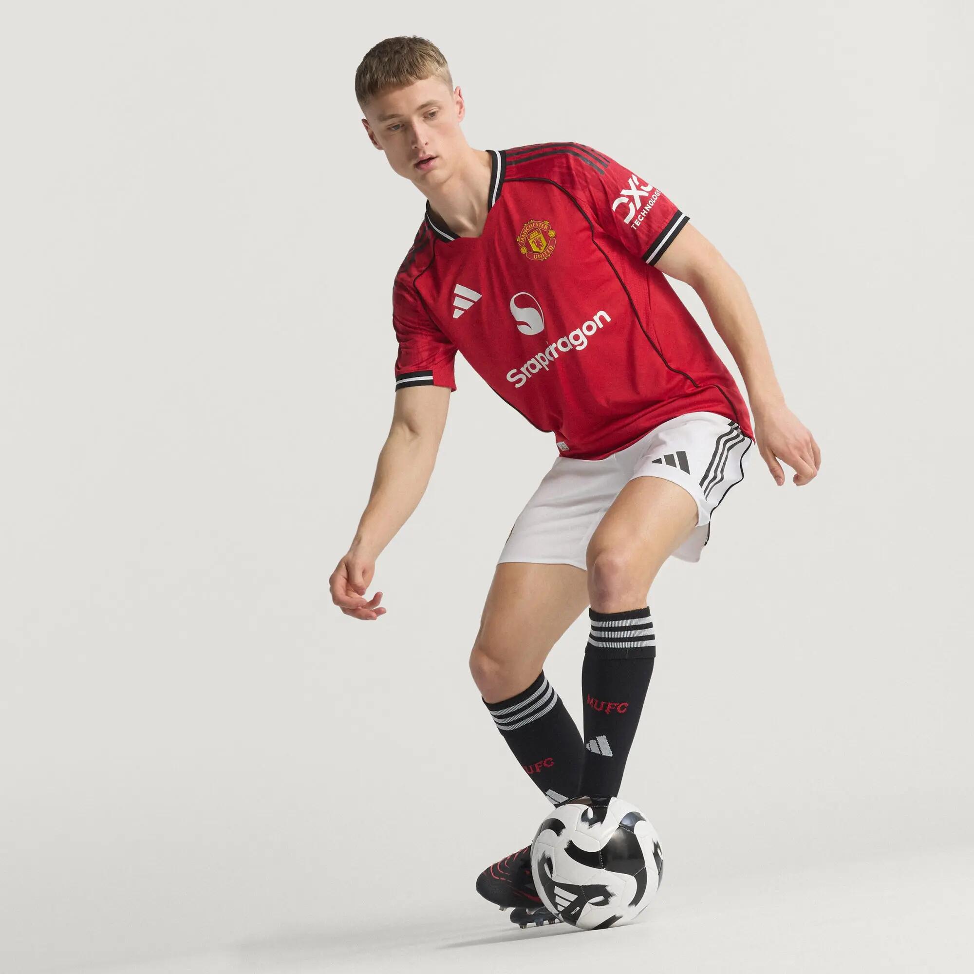 Autentyczna koszulka domowa Manchester United 25/26 6/15