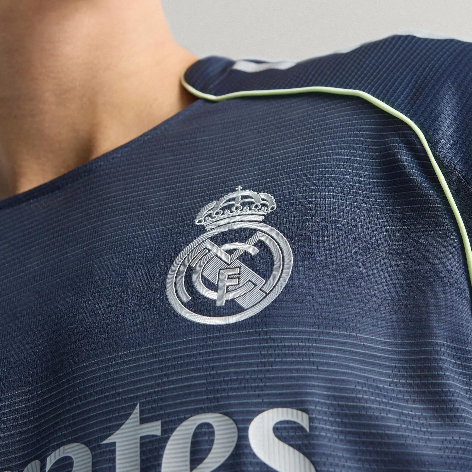 Real Madrid 25/26 Auswärtstrikot Authentic 5/14