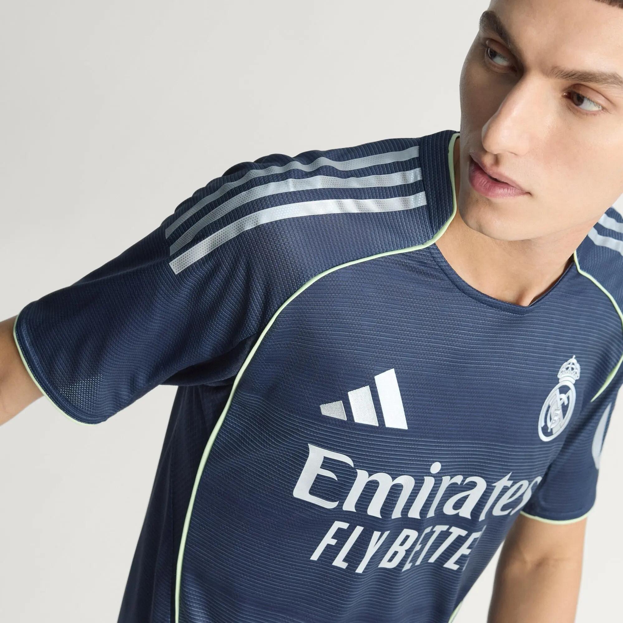 Real Madrid 25/26 Auswärtstrikot Authentic 12/14
