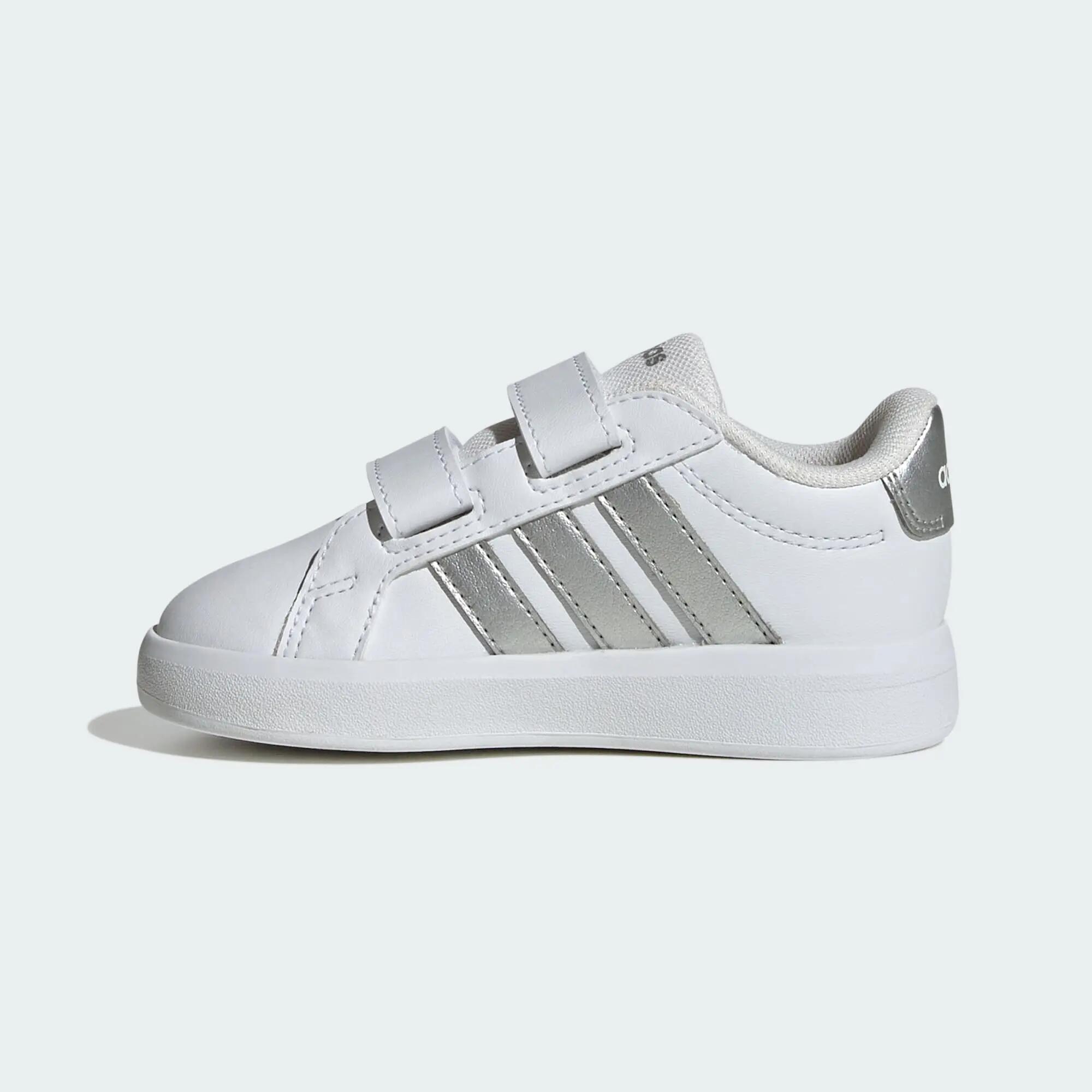 Zapatilla Grand Court 3.0 8/10