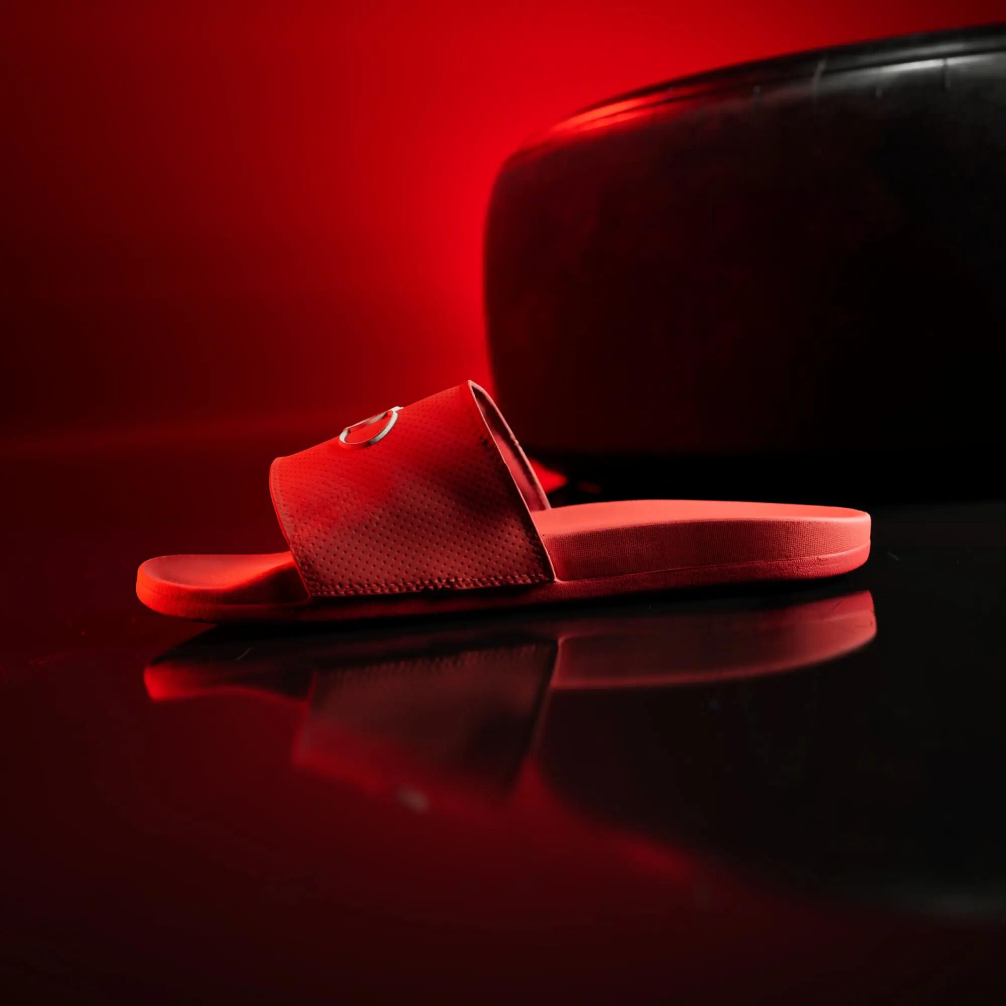 ADILETTE COMFORT AUDI REVOLUT F1 TEAM SLIDES 5/15