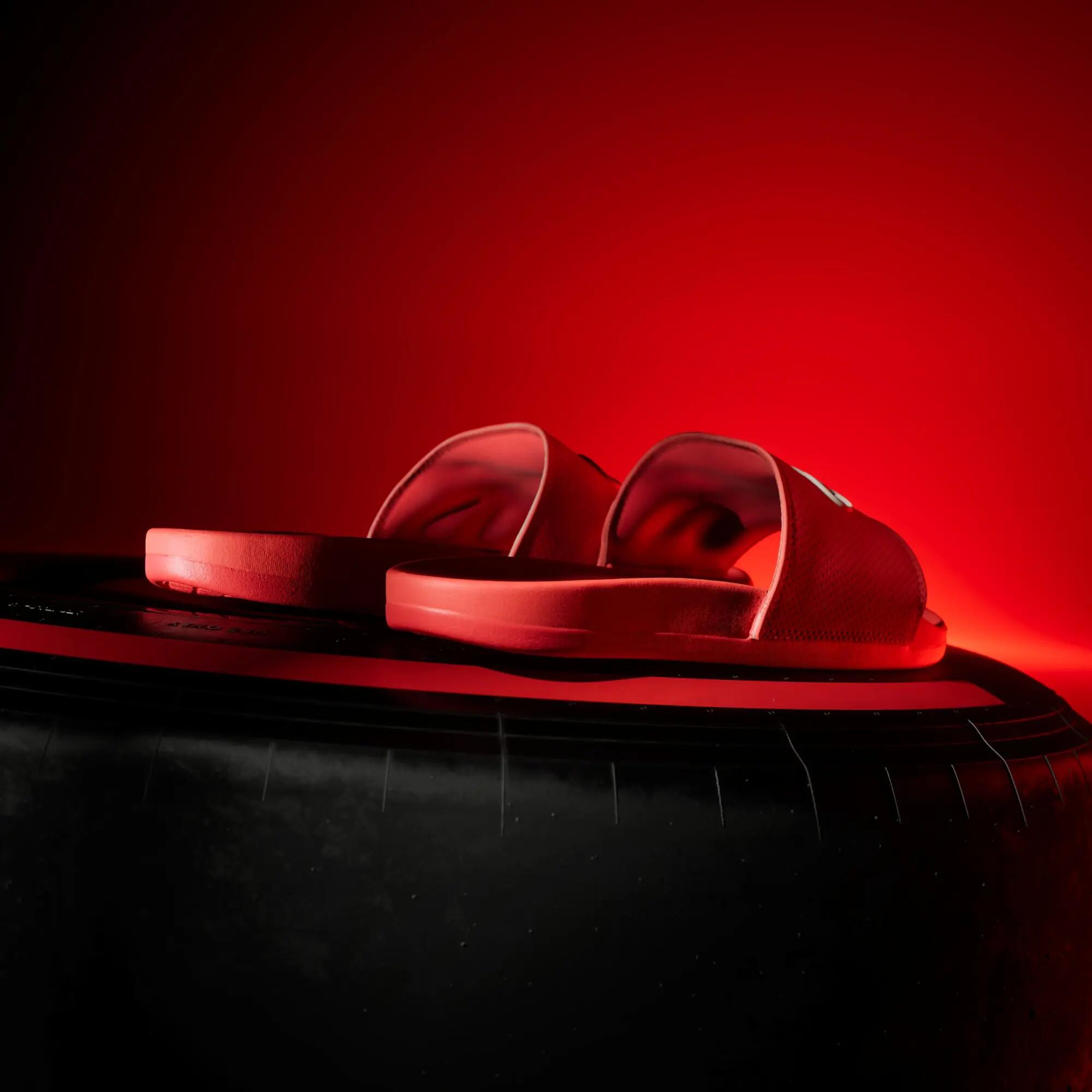 ADILETTE COMFORT AUDI REVOLUT F1 TEAM SLIDES 14/15