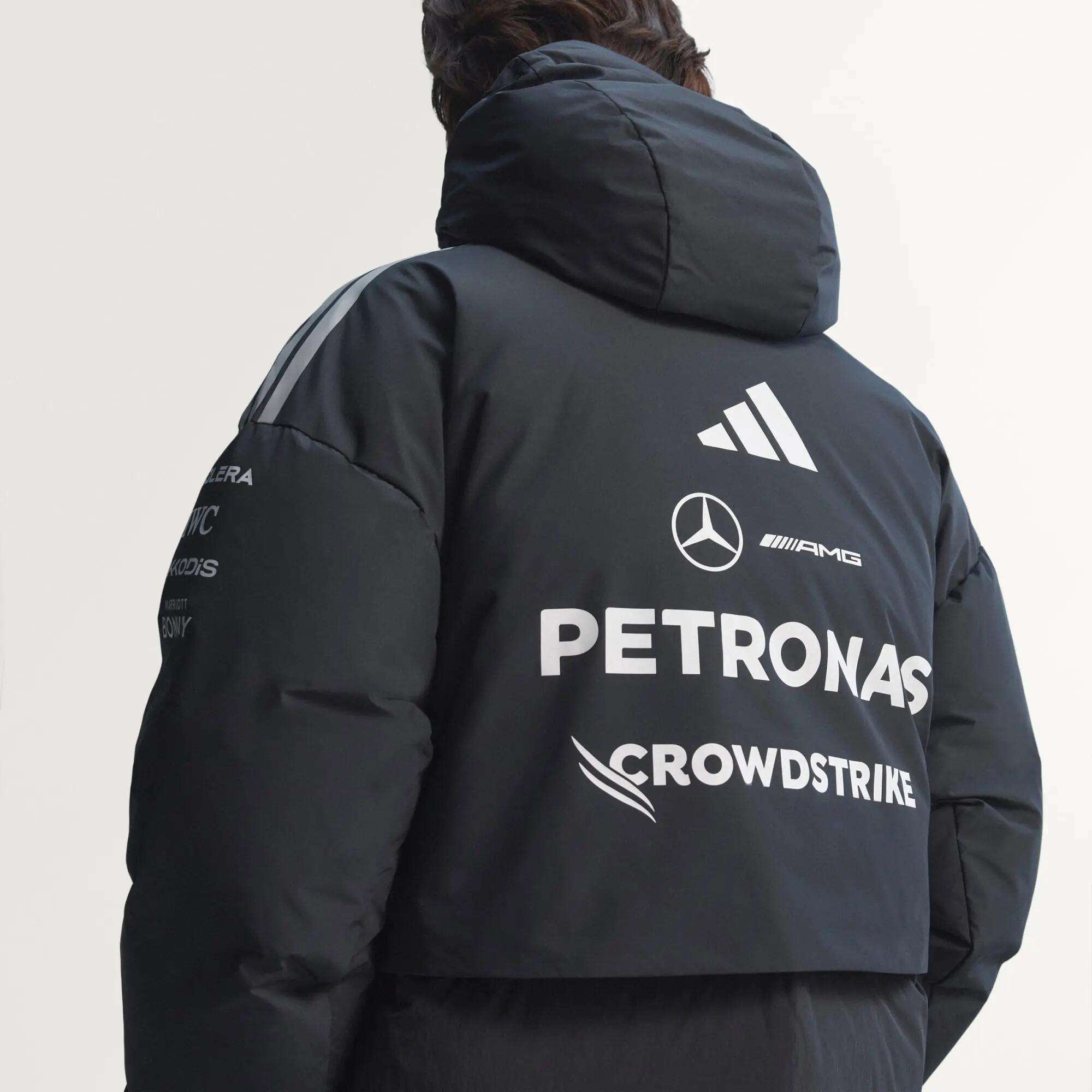 Mercedes - AMG Petronas Formula 1 Team Engineers winterjack 6/12