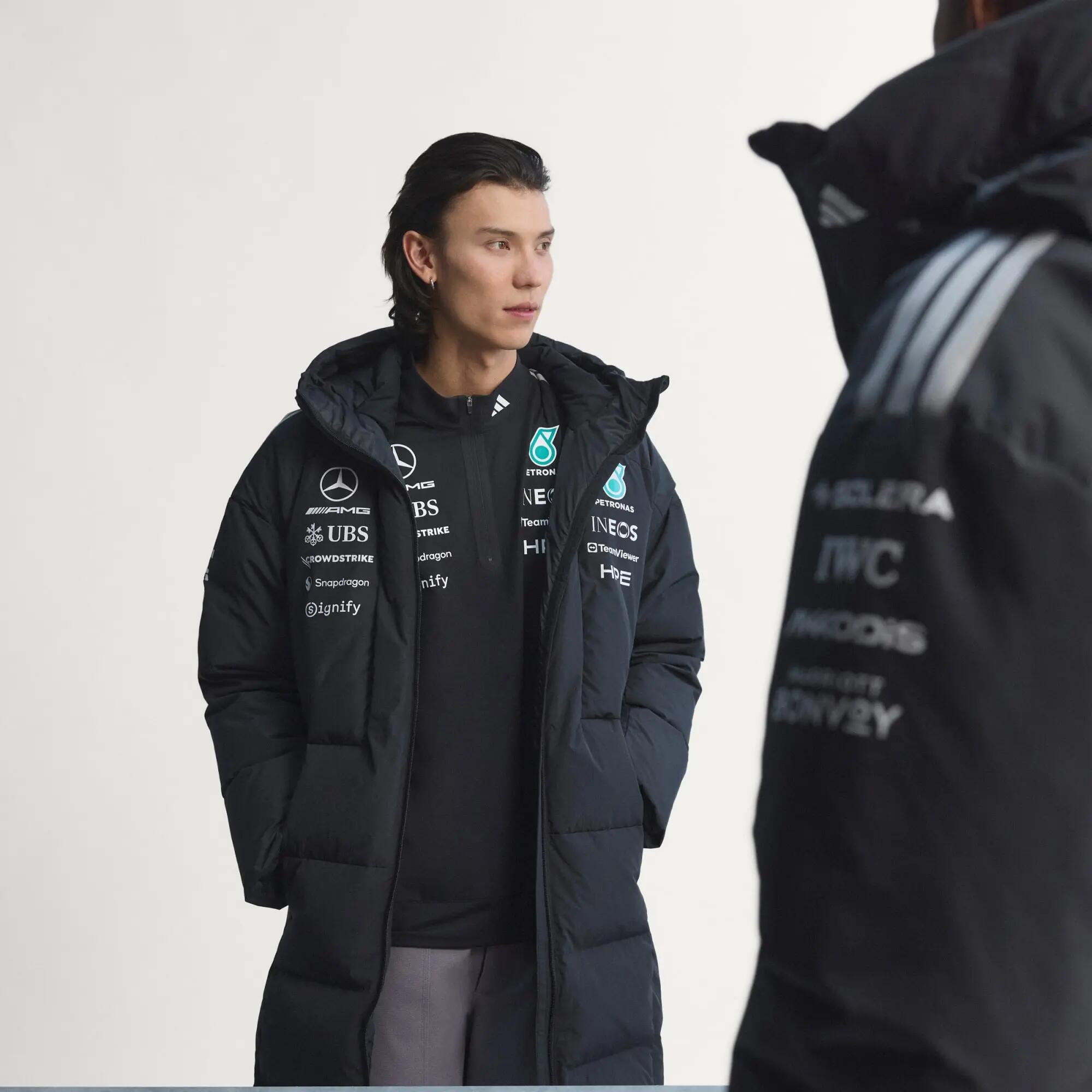 Mercedes - AMG Petronas Formula 1 Team Engineers winterjack 11/12