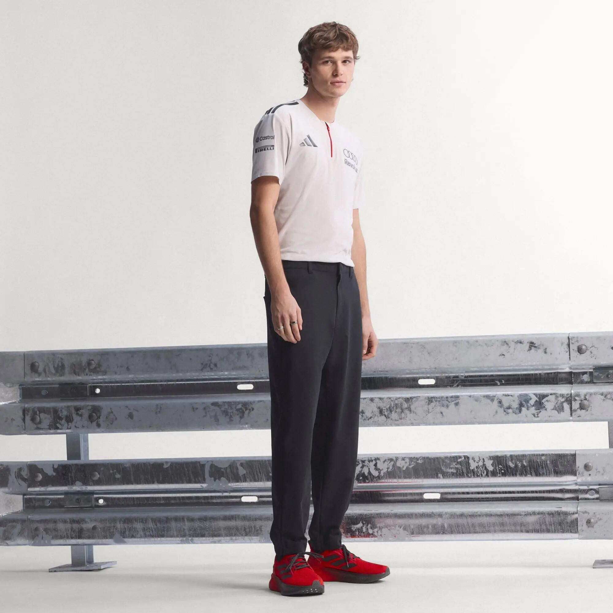 AUDI REVOLUT F1 TEAM ENGINEERS & MARKETING HOSE 6/13
