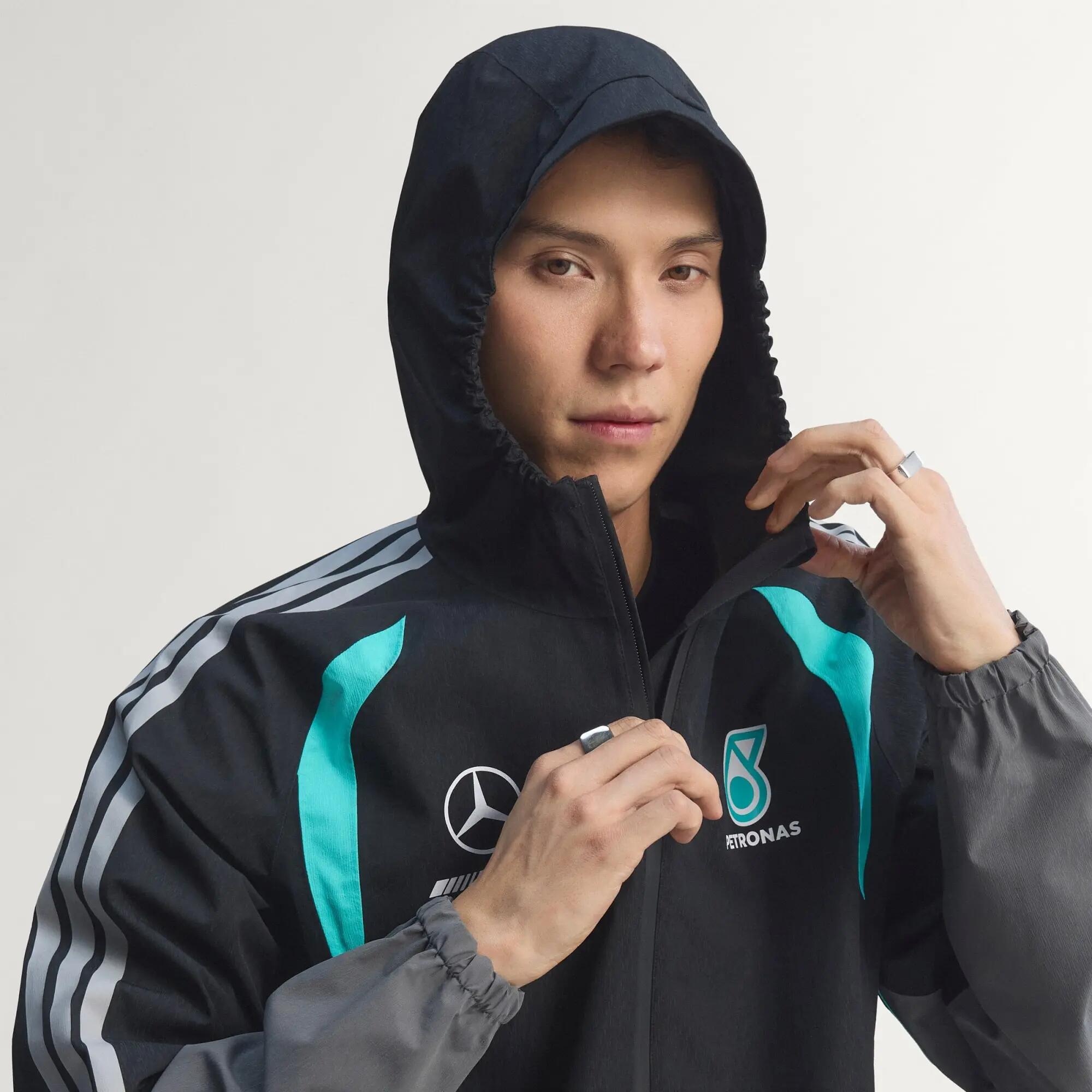 MERCEDES - AMG PETRONAS FORMEL 1 TEAM MECHANICS REGENJACKE 13/15