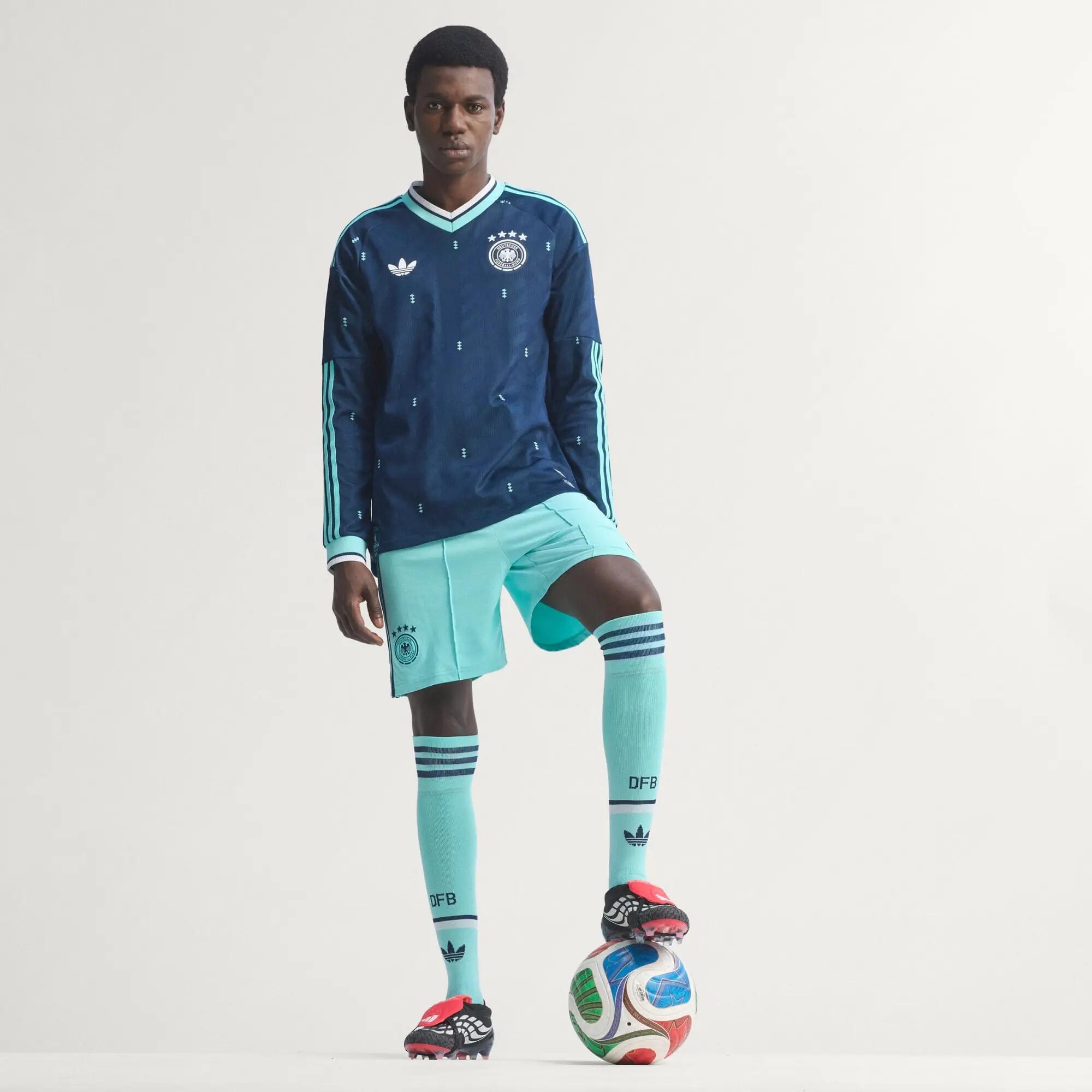 Maillot manches longues Extérieur Allemagne 26 Authentique 15/15