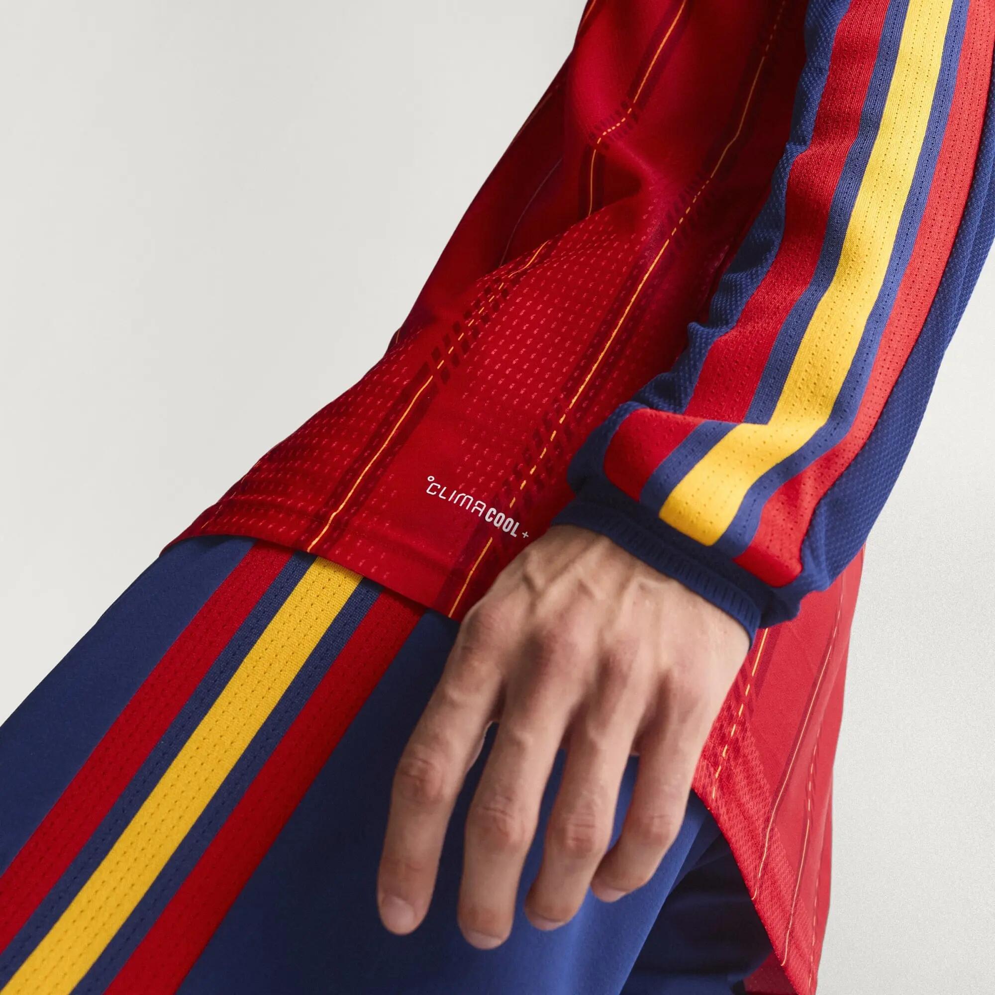 Spanien 26 Authentic Heimtrikot, langärmelig 11/15