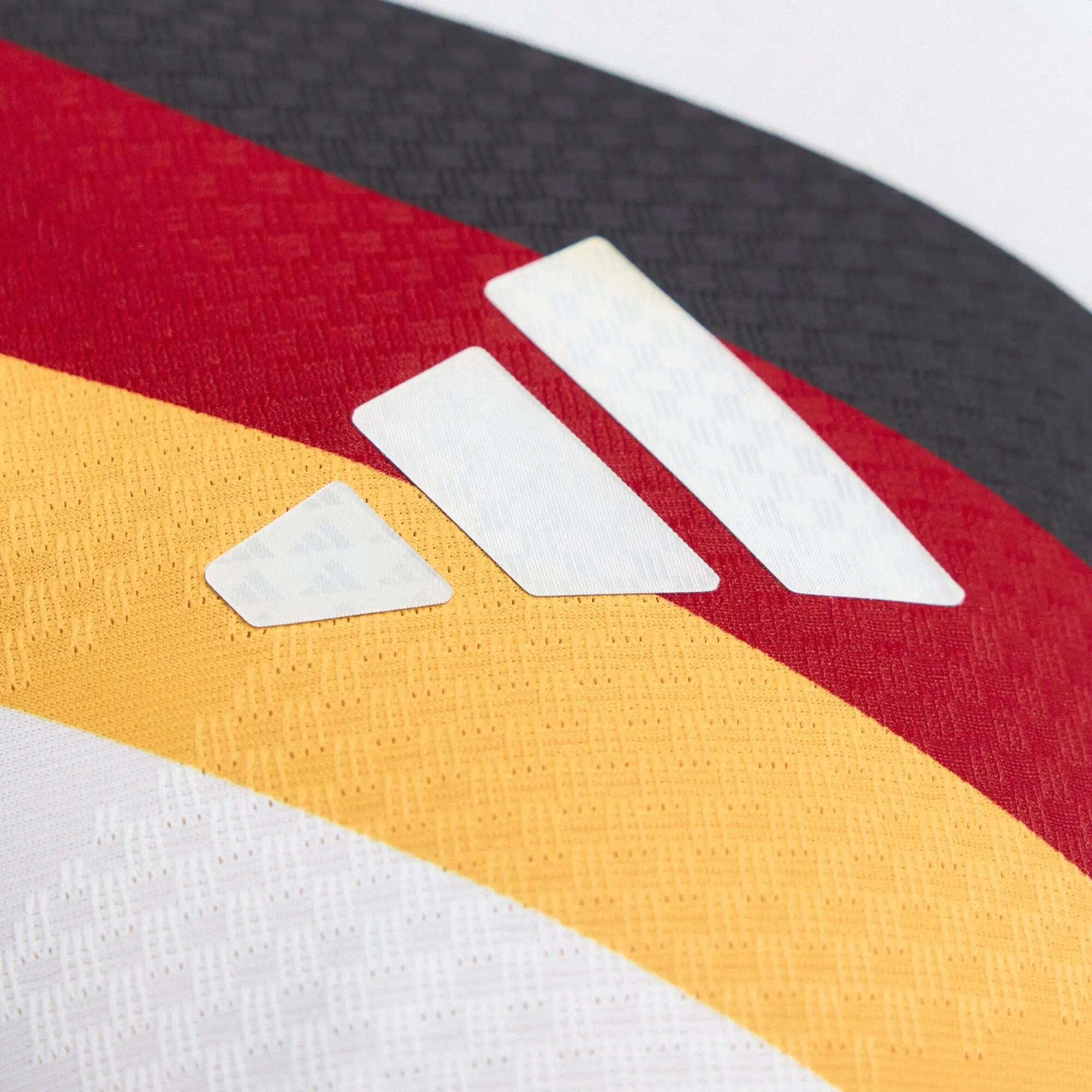 Deutschland 26 Authentic Heimtrikot 12/16
