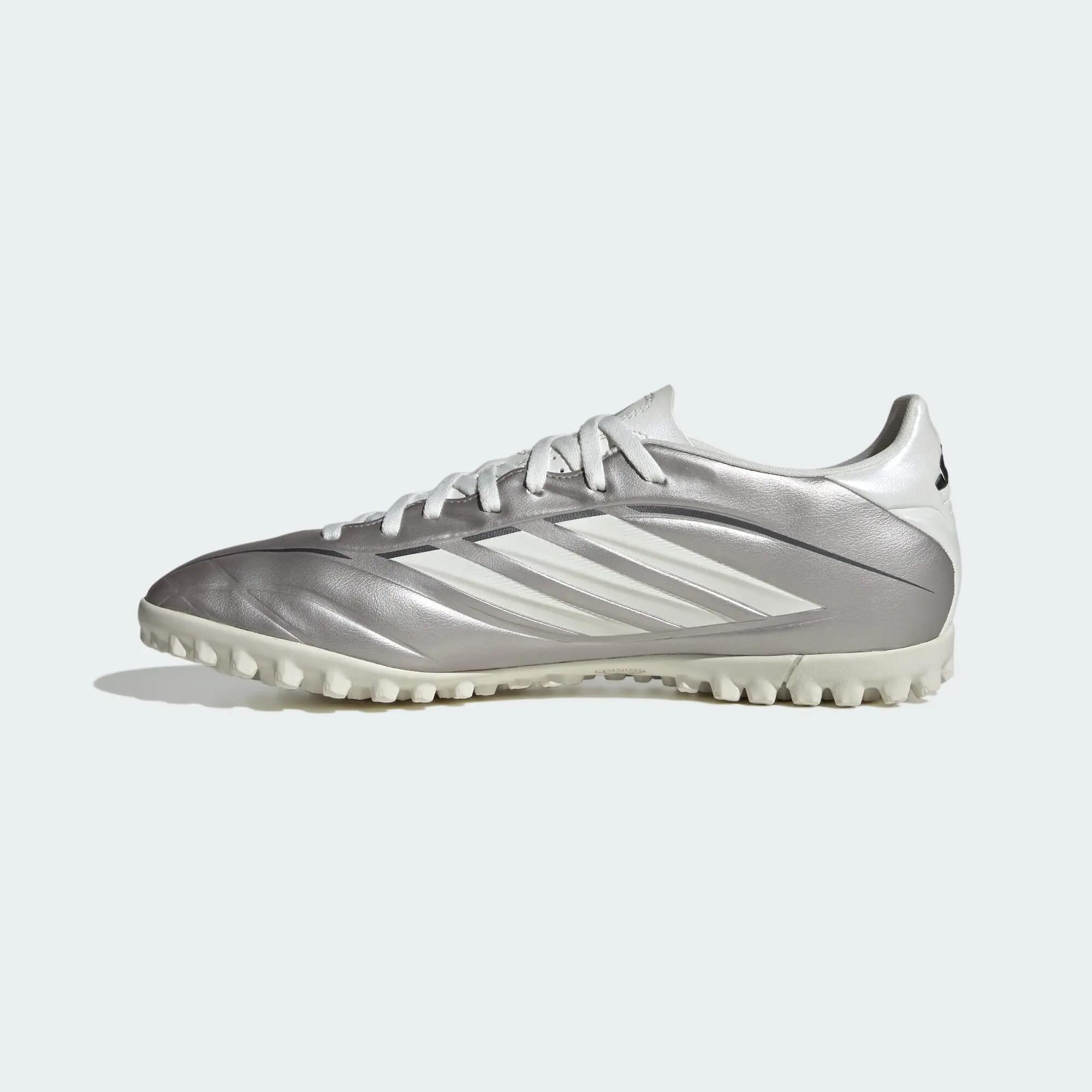 COPA PURE IV CLUB Turf Voetbalschoenen 8/15