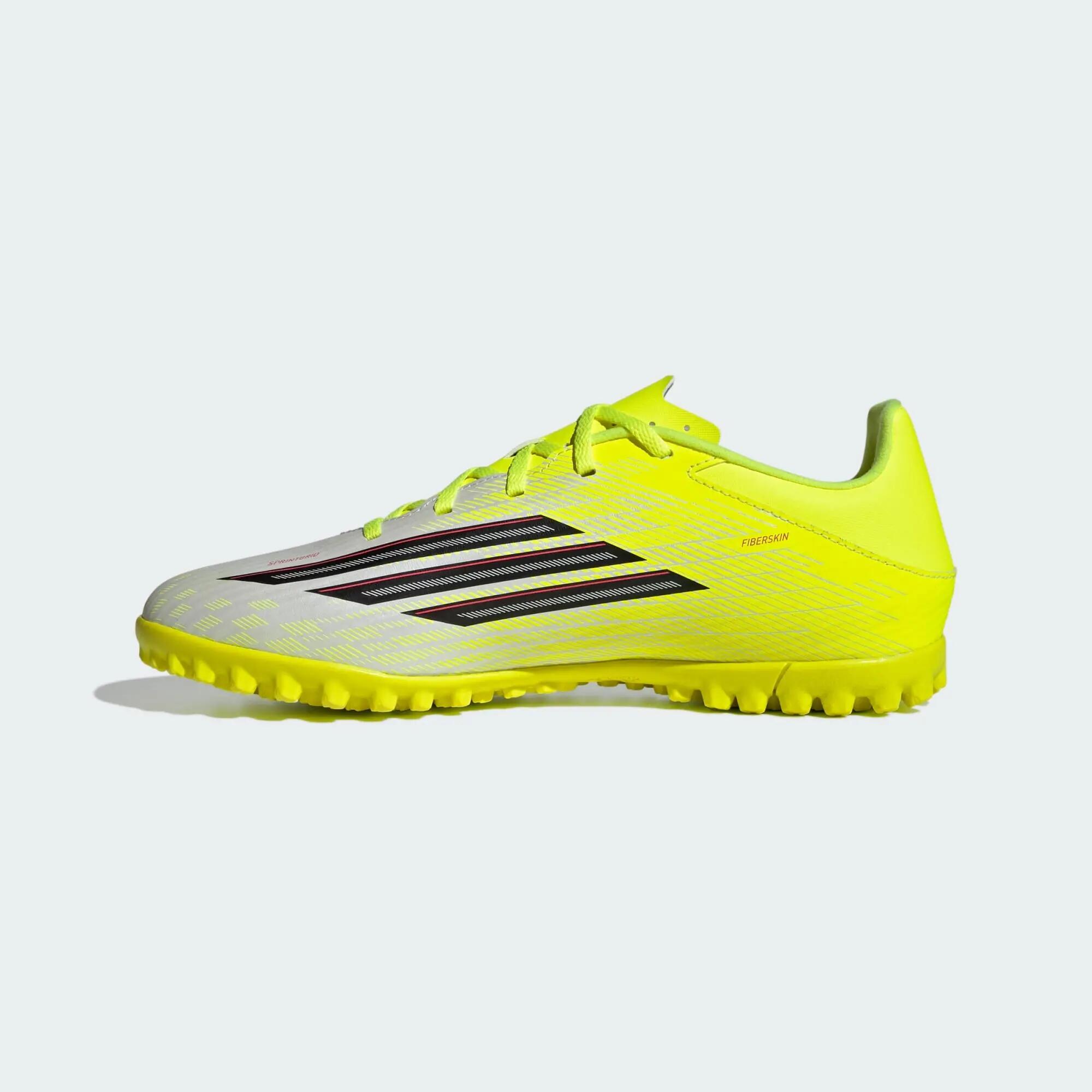 Scarpa da calcio F50 CLUB per erba sintetica 8/8