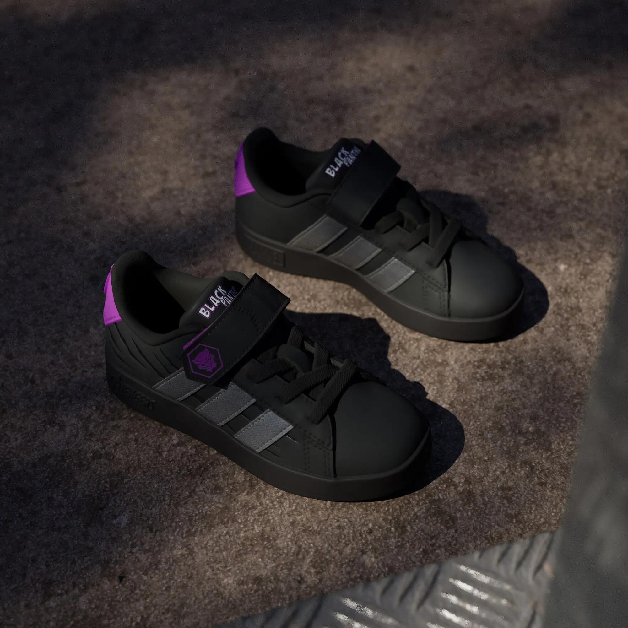 ADIDAS MARVEL AVENGERS GRAND COURT SCHOENEN KIDS 4/15