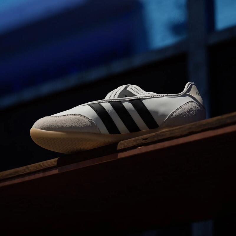 PANTOFI SPORT BARREDA MARY JANE