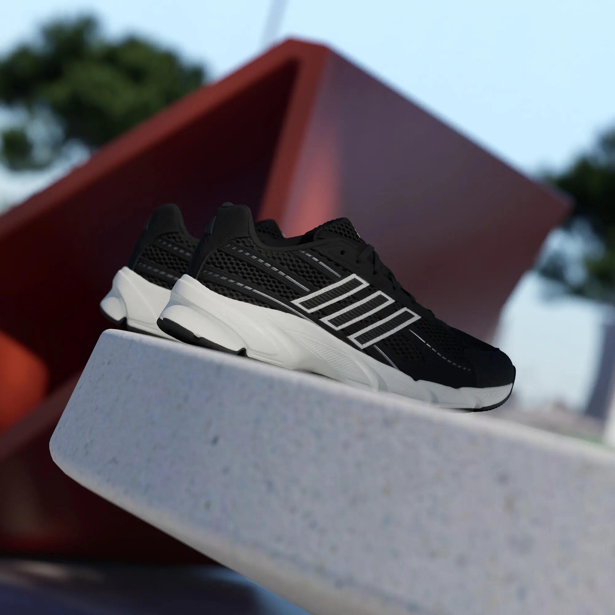 TECHNOCHAOS 2000 SCHOENEN 14/15