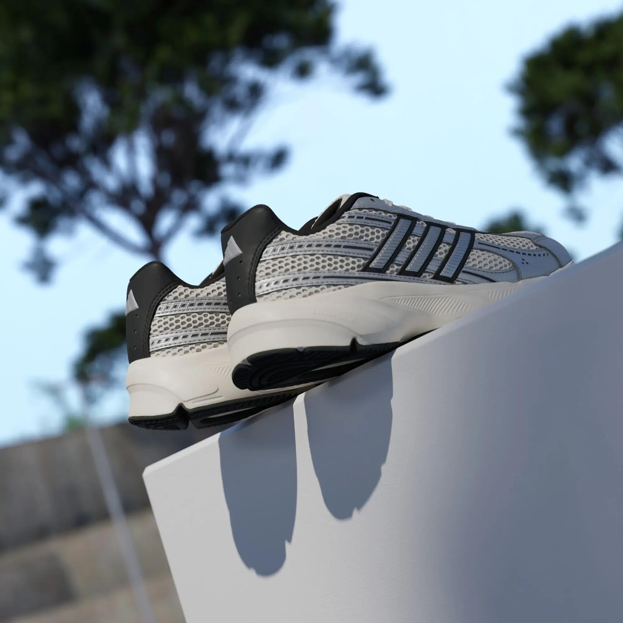 TECHNOCHAOS 2000 SCHOENEN 3/16