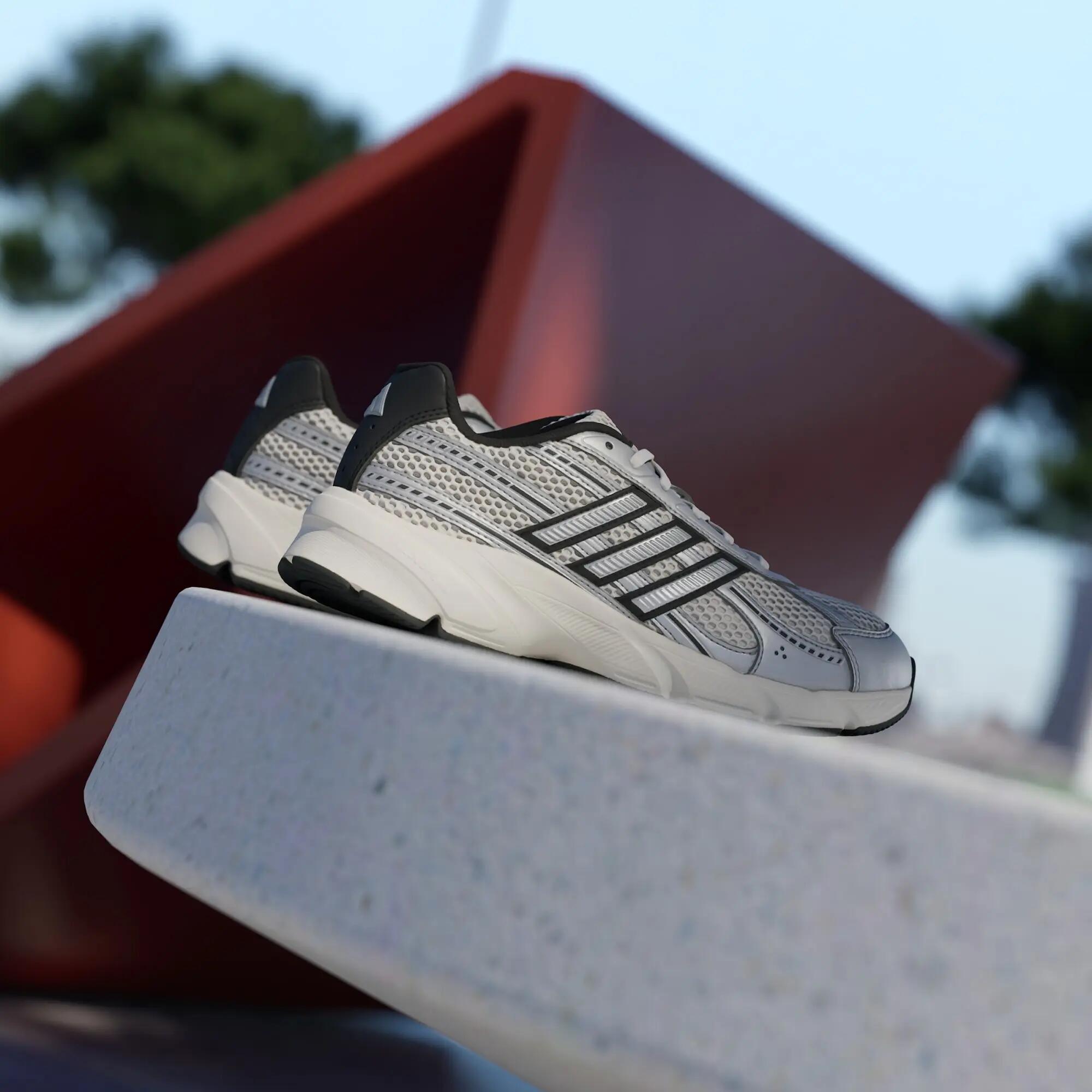 TECHNOCHAOS 2000 SCHOENEN 15/16