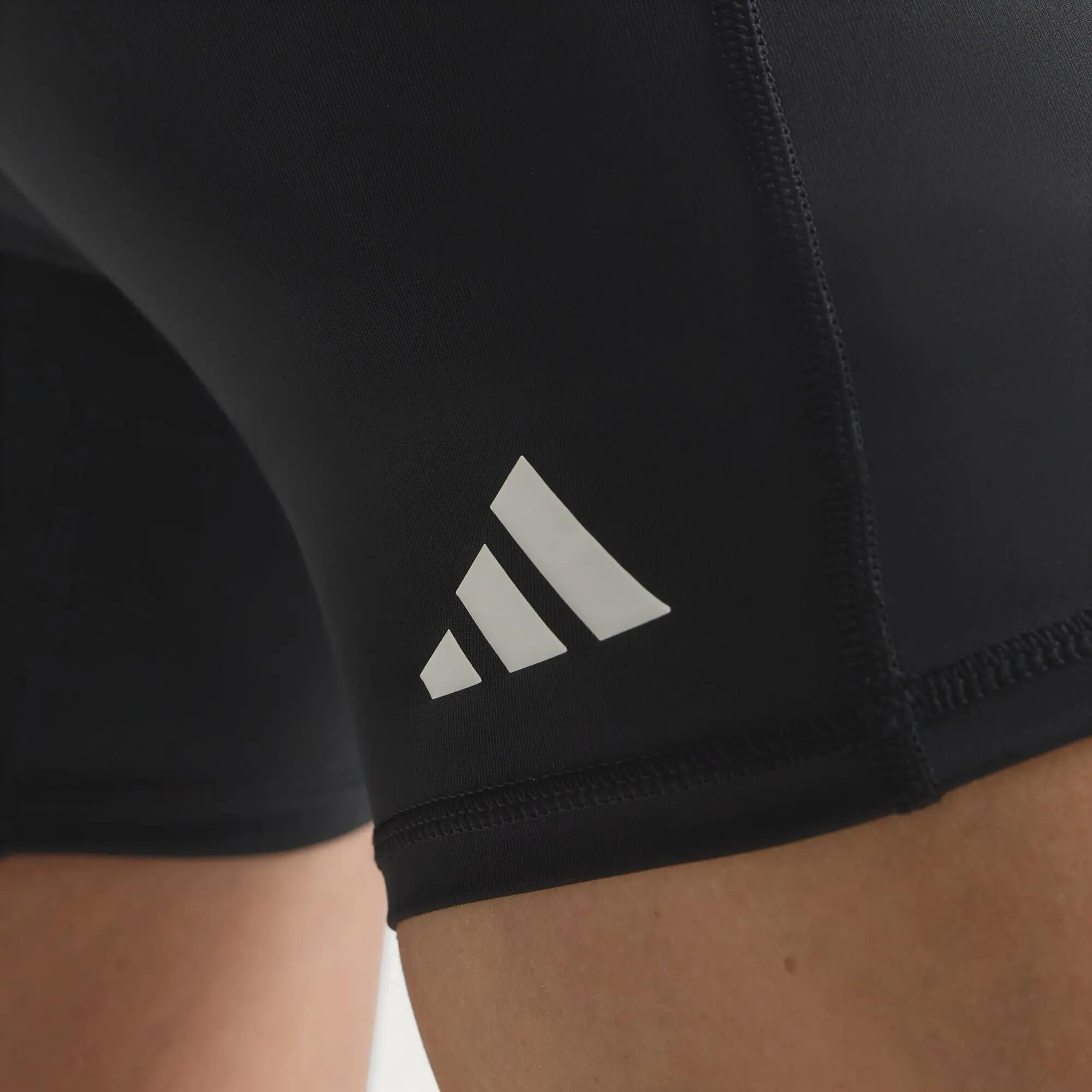 MALLAS CORTAS TECHFIT HYBRID 12/12