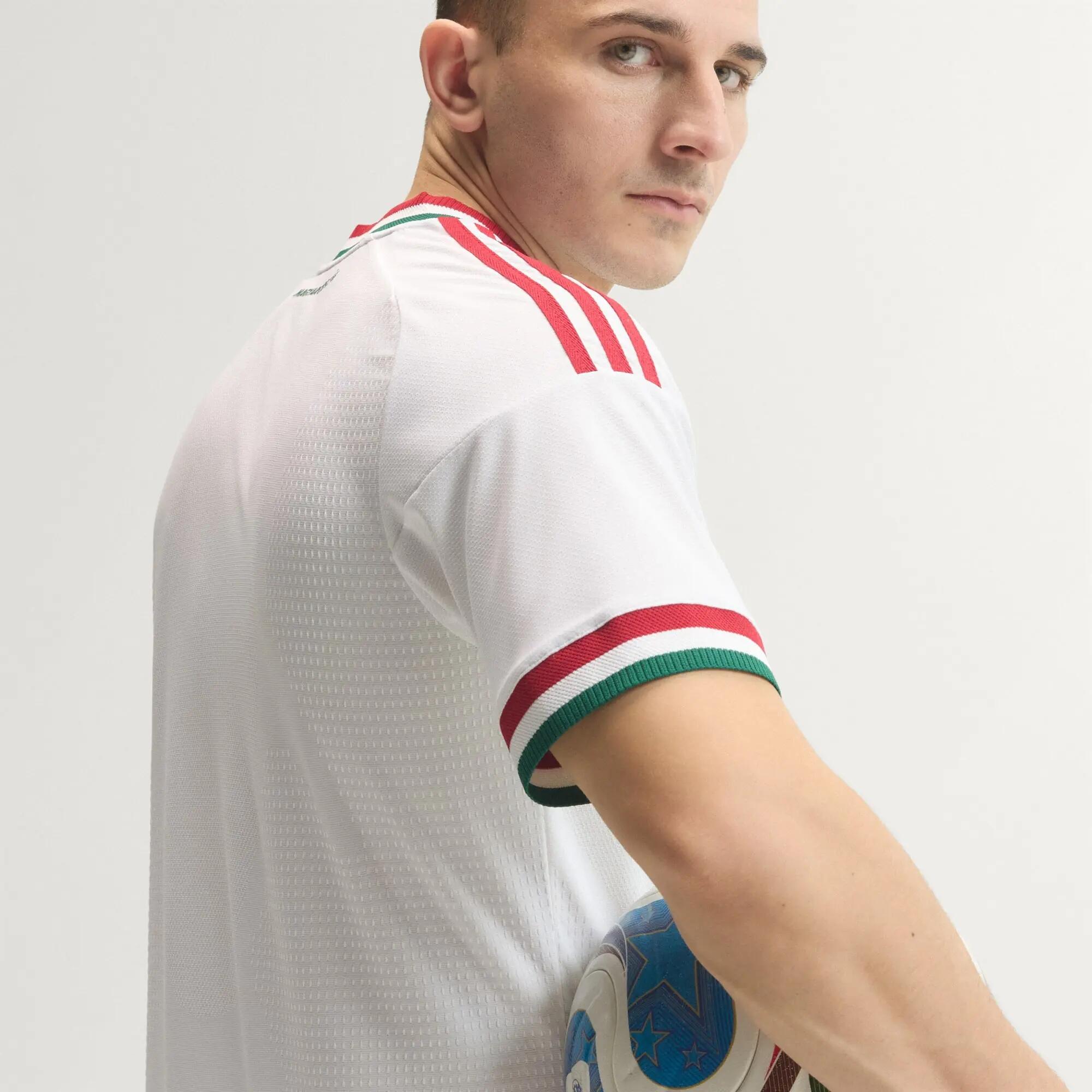 Maillot Extérieur Hongrie 26 Authentique 13/15