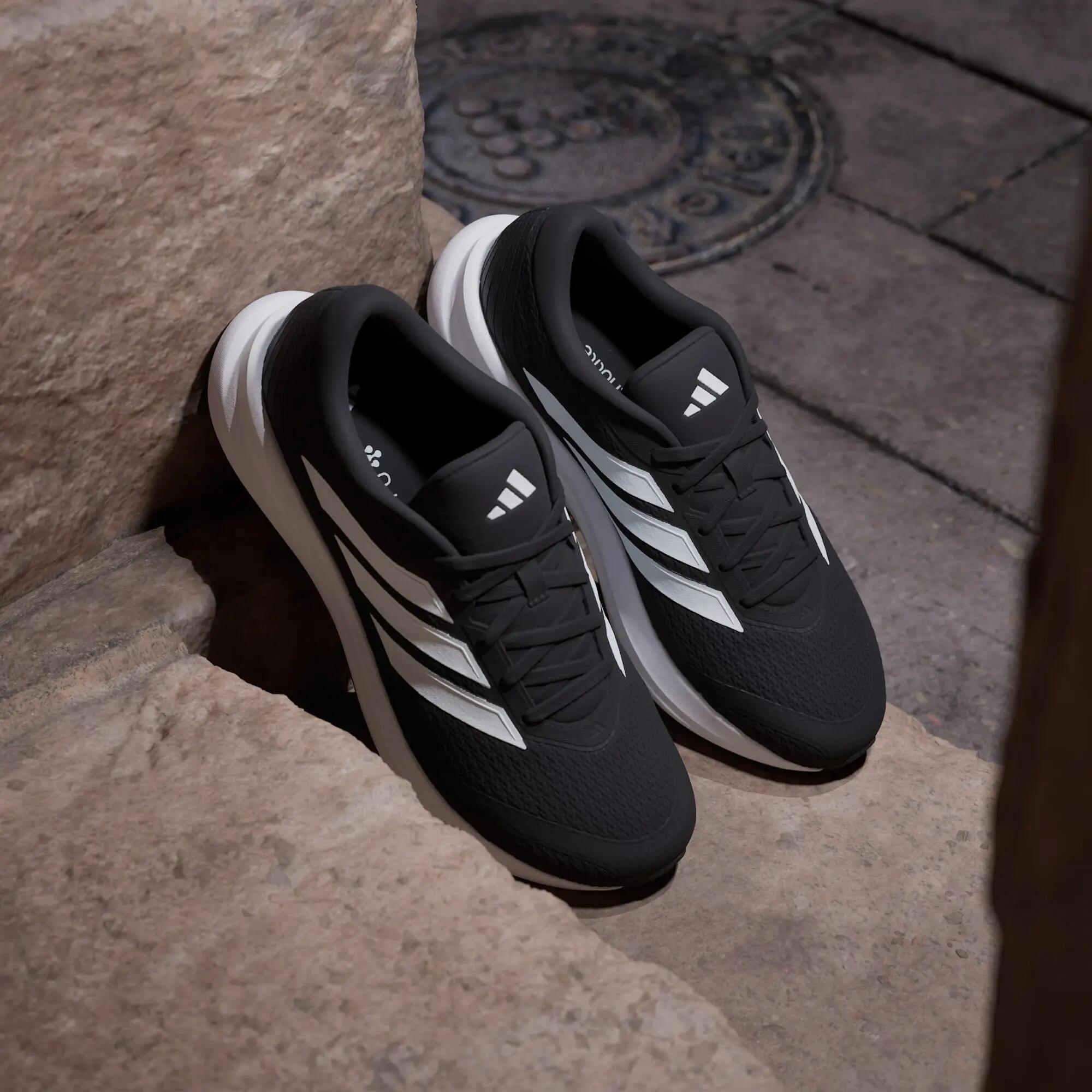 RUNFALCON 6 WIDE Schuh 4/15