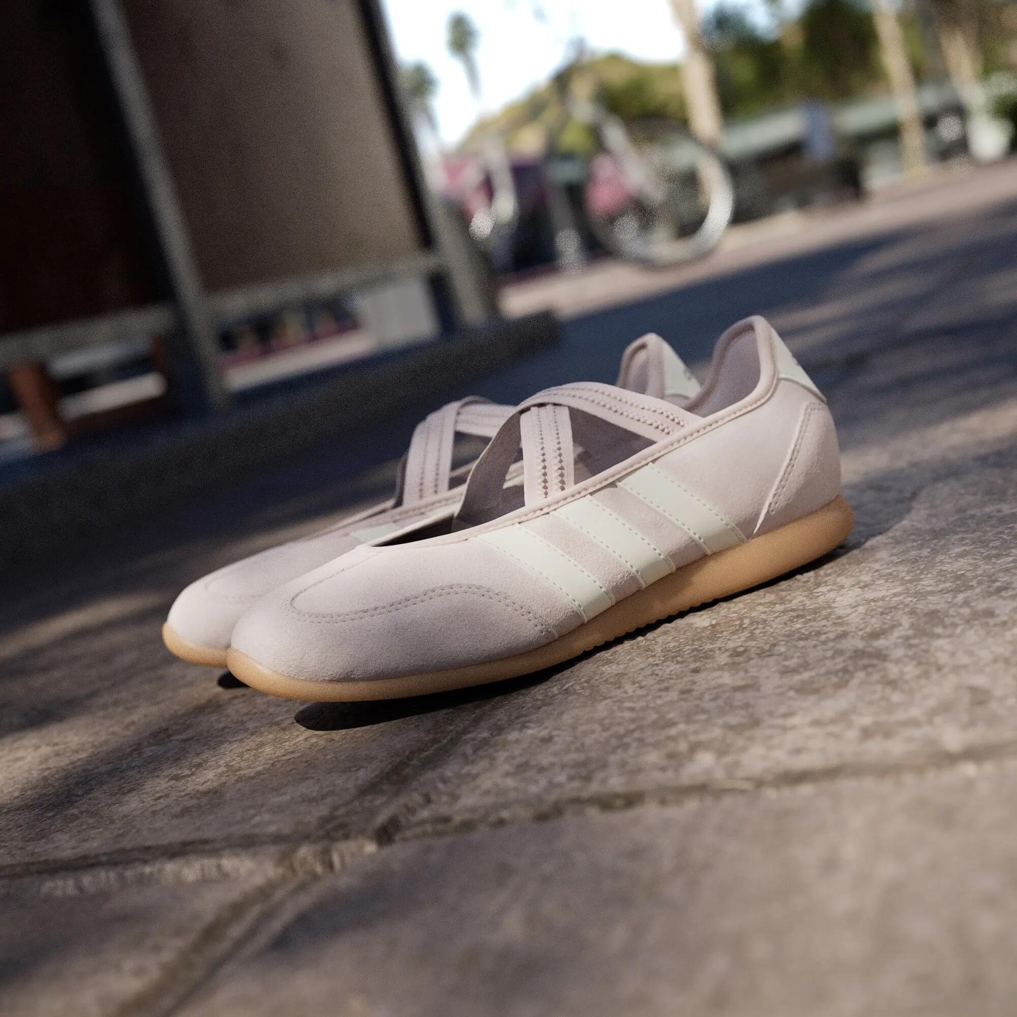 ZAPATILLA ESTILO MERCEDITAS BARREDA 6/15