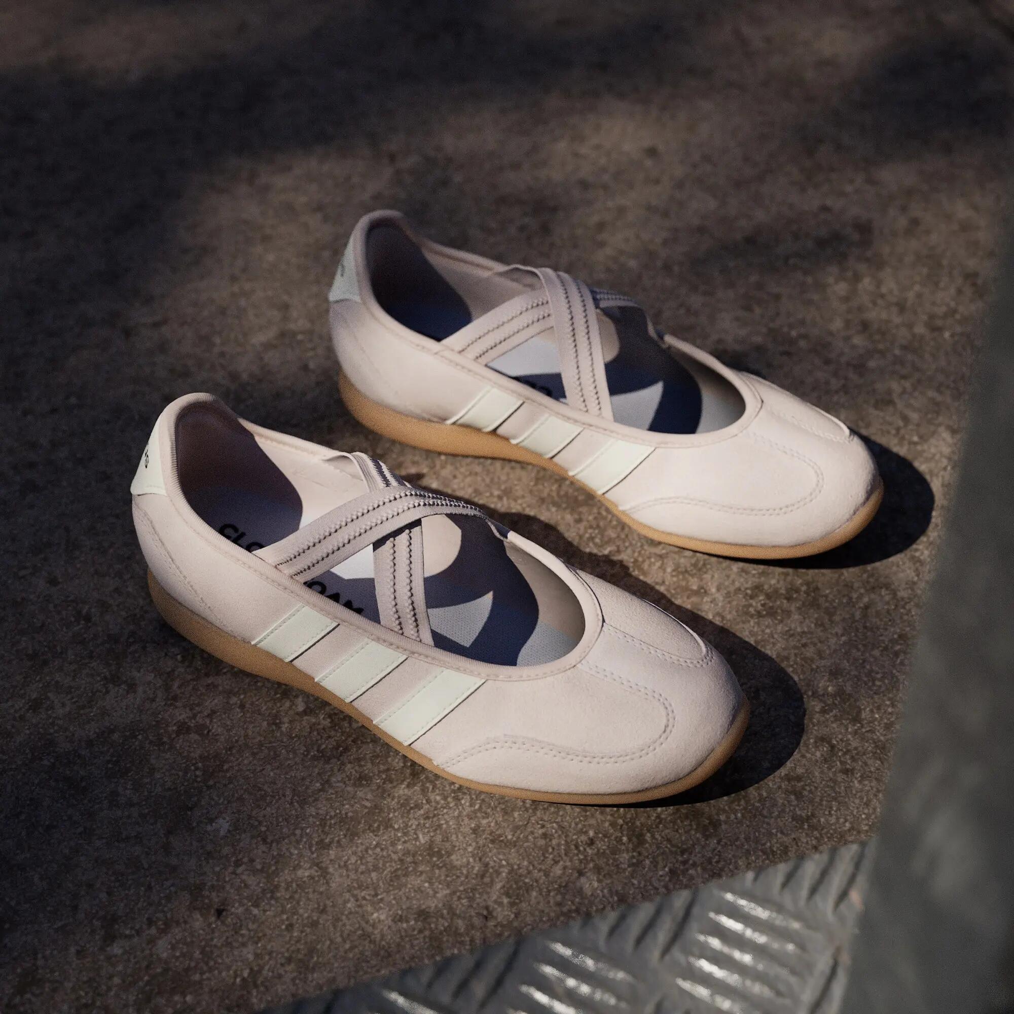 ZAPATILLA ESTILO MERCEDITAS BARREDA 4/15