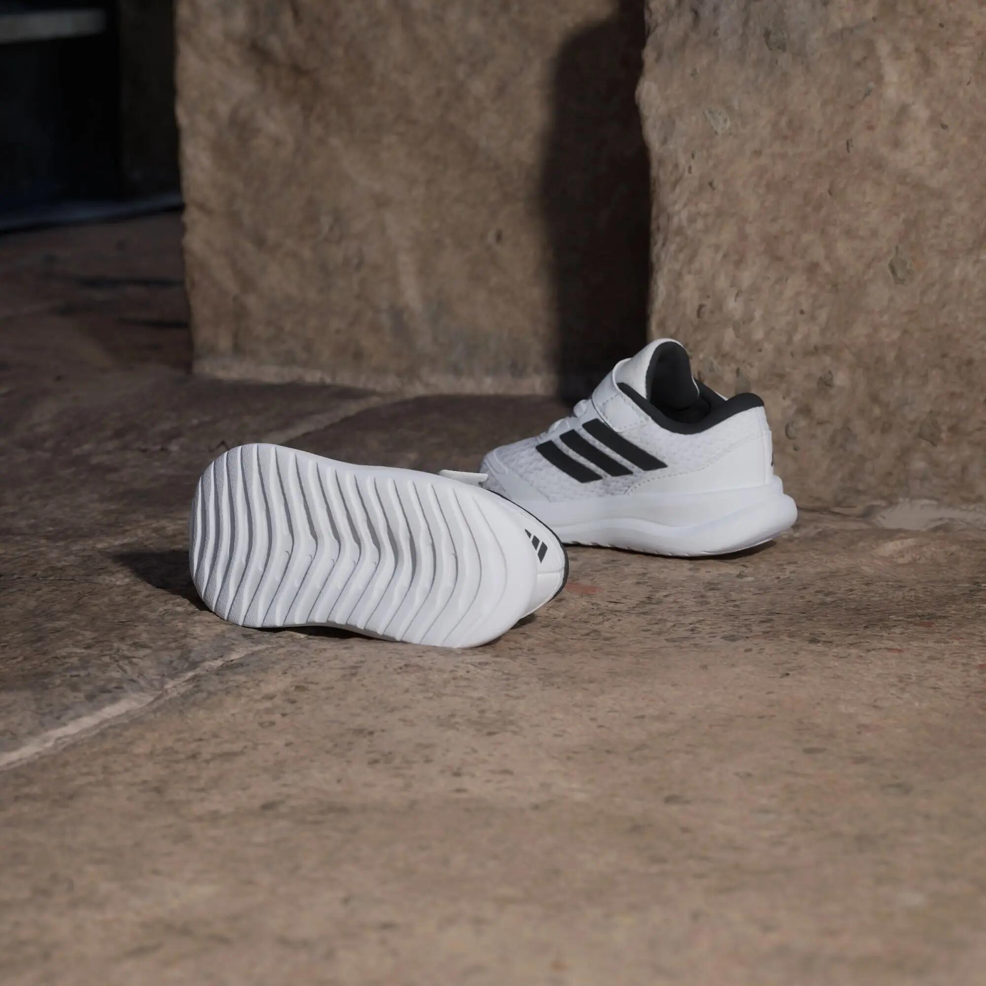 RUNFALCON 6 SCHOENEN PEUTERS 3/15