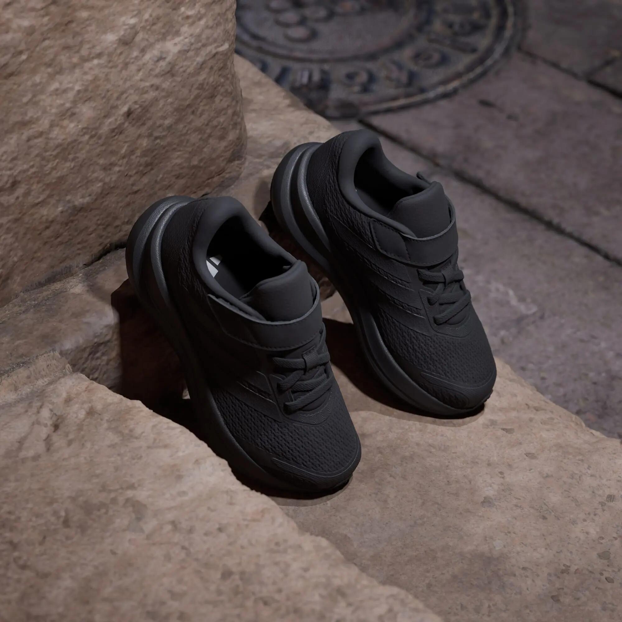 Scarpe Runfalcon 6 per bambini e bambine 4/15