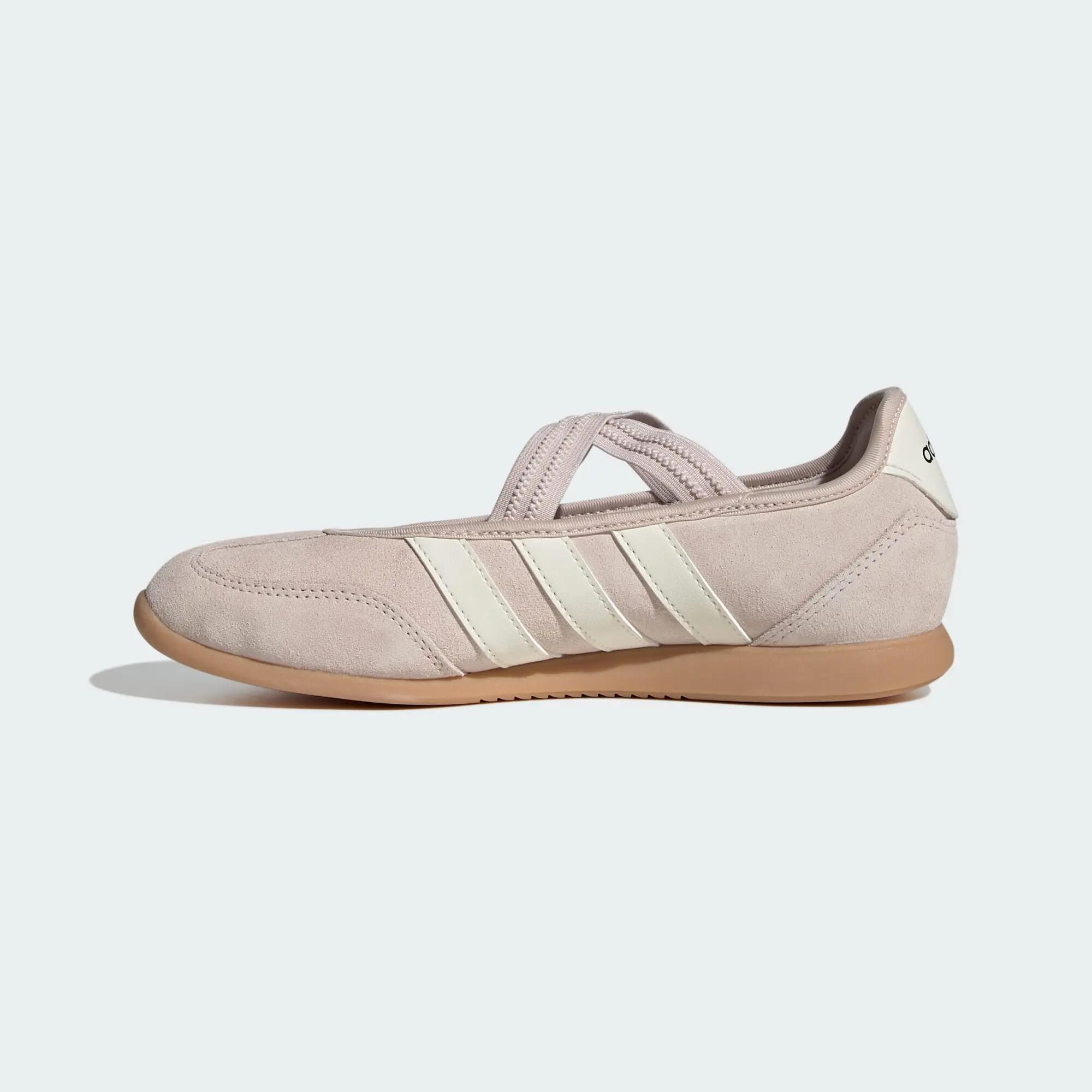 ZAPATILLA ESTILO MERCEDITAS BARREDA 13/15