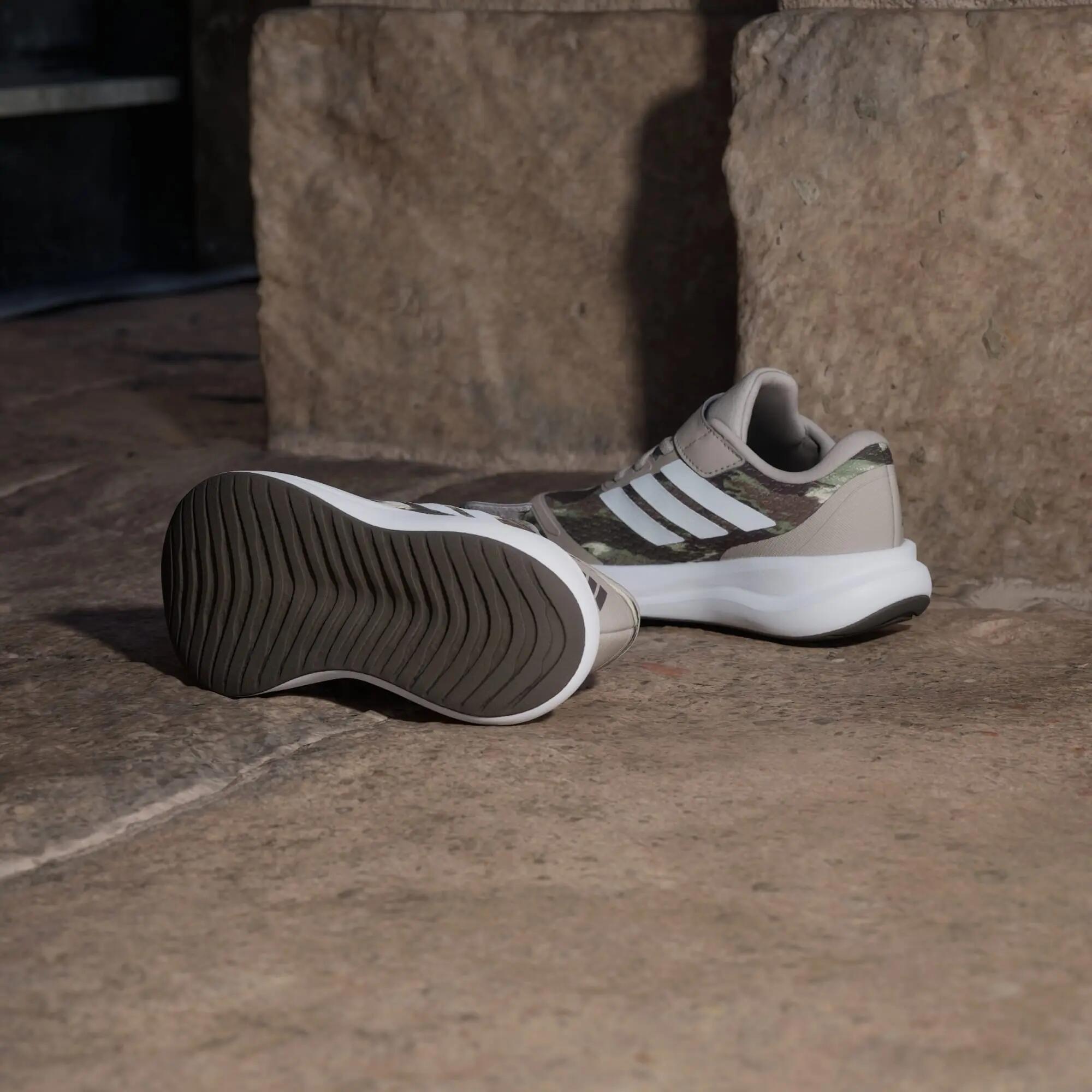 RUNFALCON 6 SCHOENEN KIDS 3/15