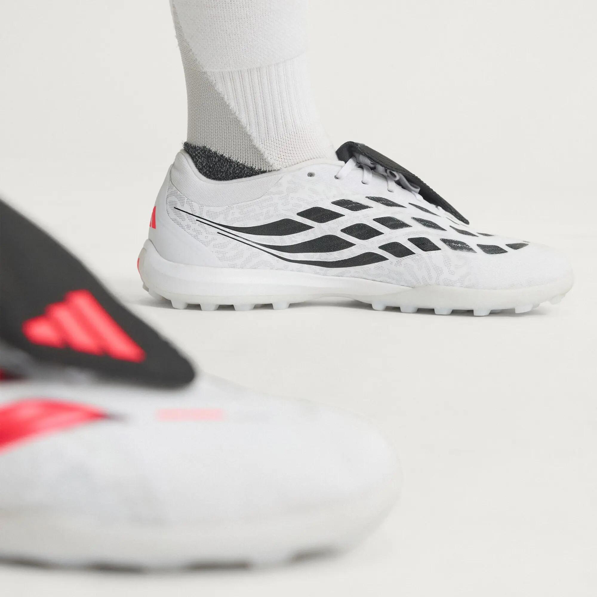 Predator Pro Fußballschuh, Hybridrasen, umschlagbare Zunge 5/15