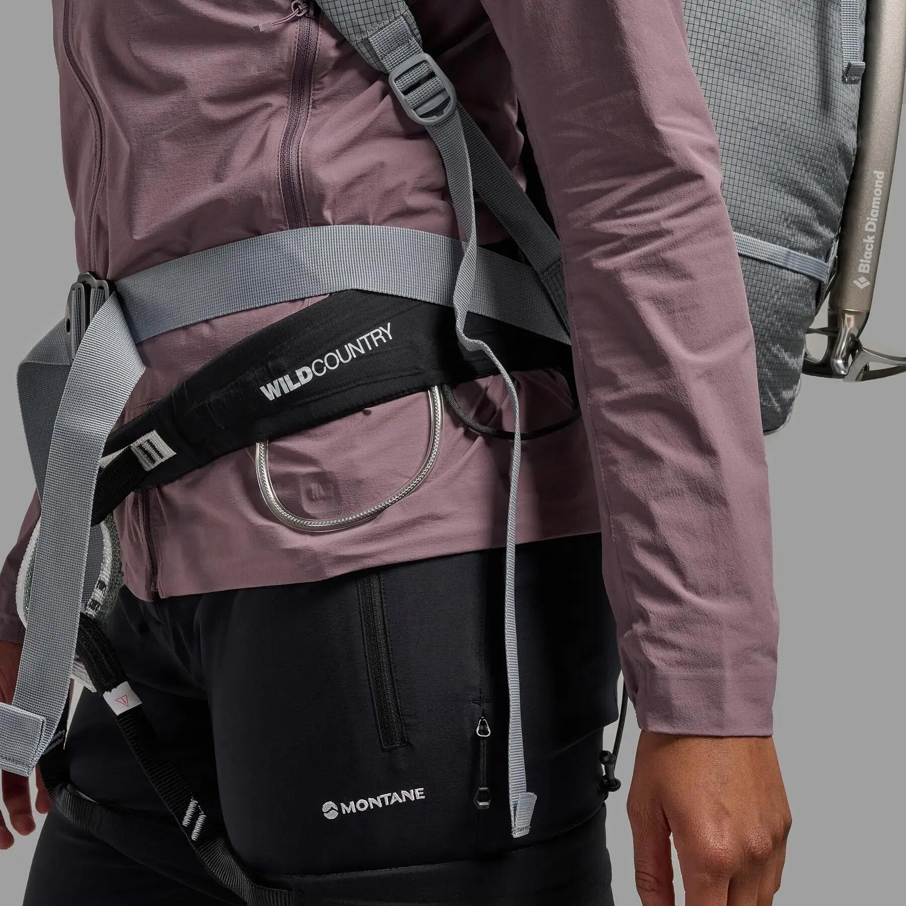 Giacca antivento con cappuccio da donna Montane Tenacity Nano 3/6