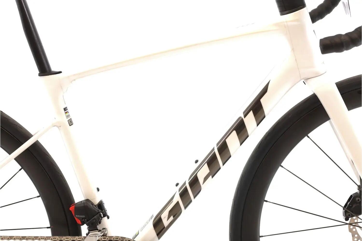 Segunda Vida · Bici carretera ·  Defy Advanced Pro 1 AXS 12V · Muy buen estado 2/8