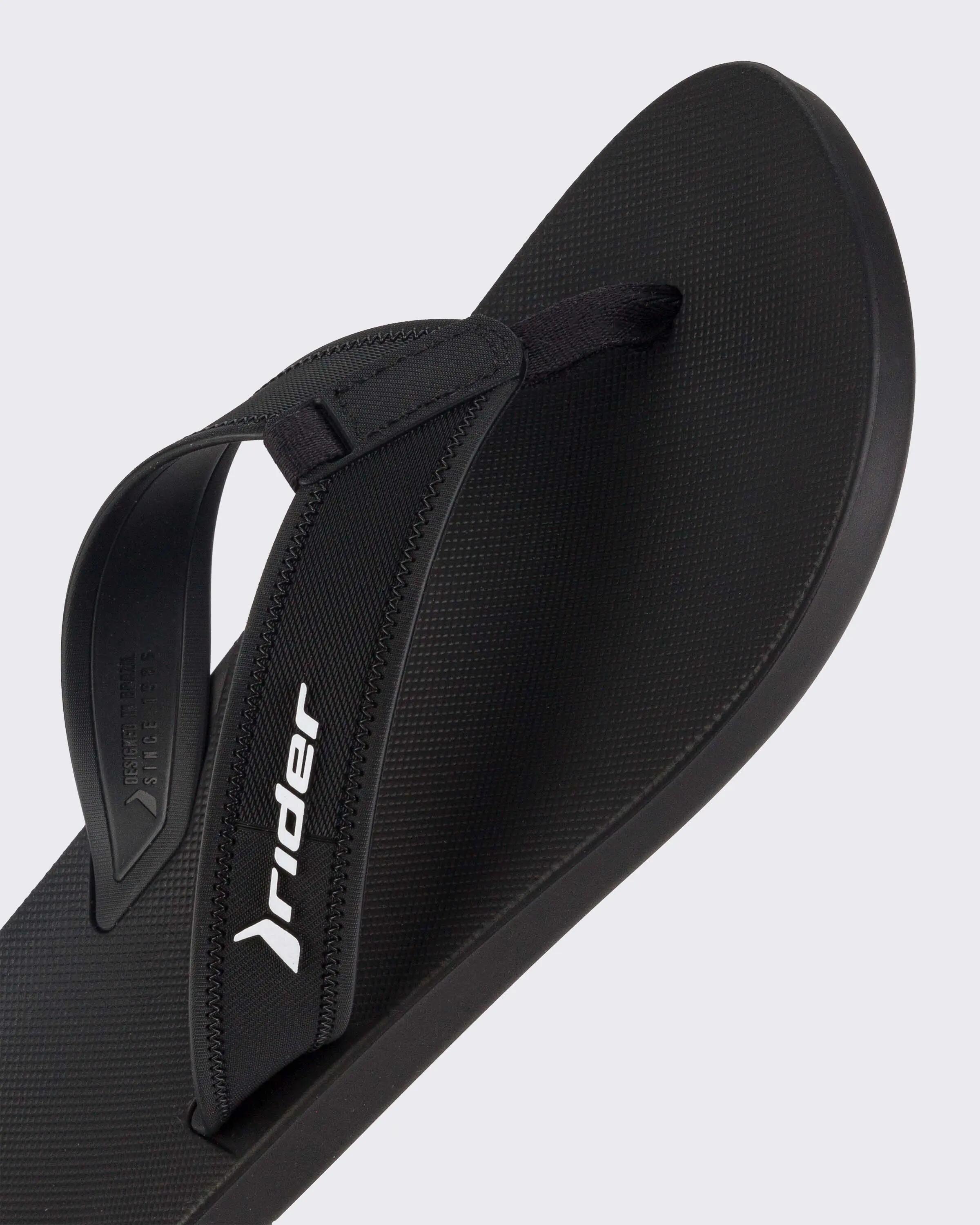 Chinelos Rider modelo R 83527-AR447 BLACK para homem 6/7