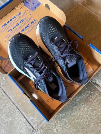 Tussen Particulieren - Brooks Glycerin 23