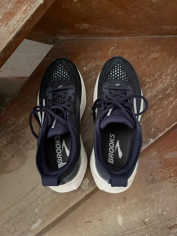 Tussen Particulieren - Brooks Glycerin 23 3/5