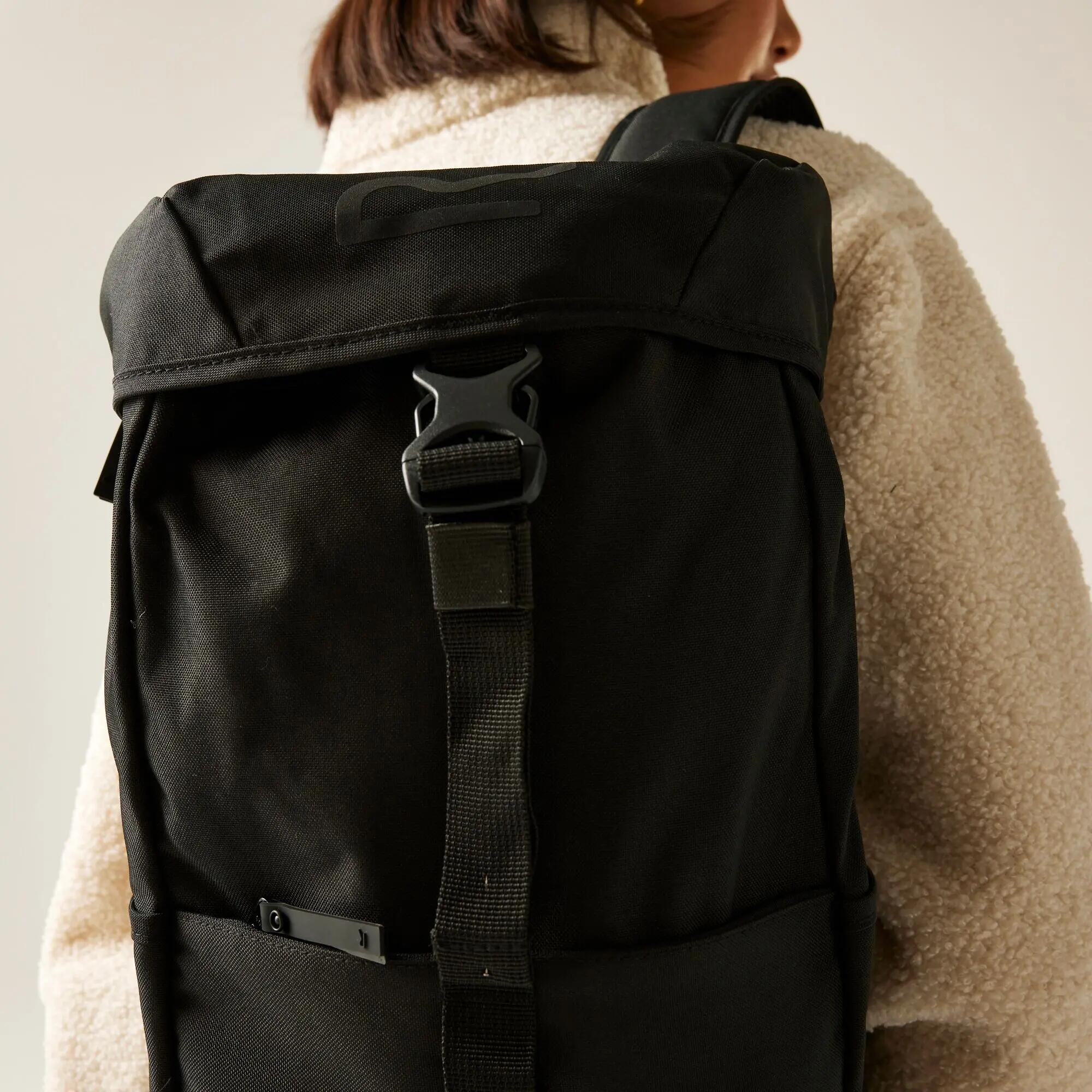 Unisex Shilton 2 15L Backpack 9/10