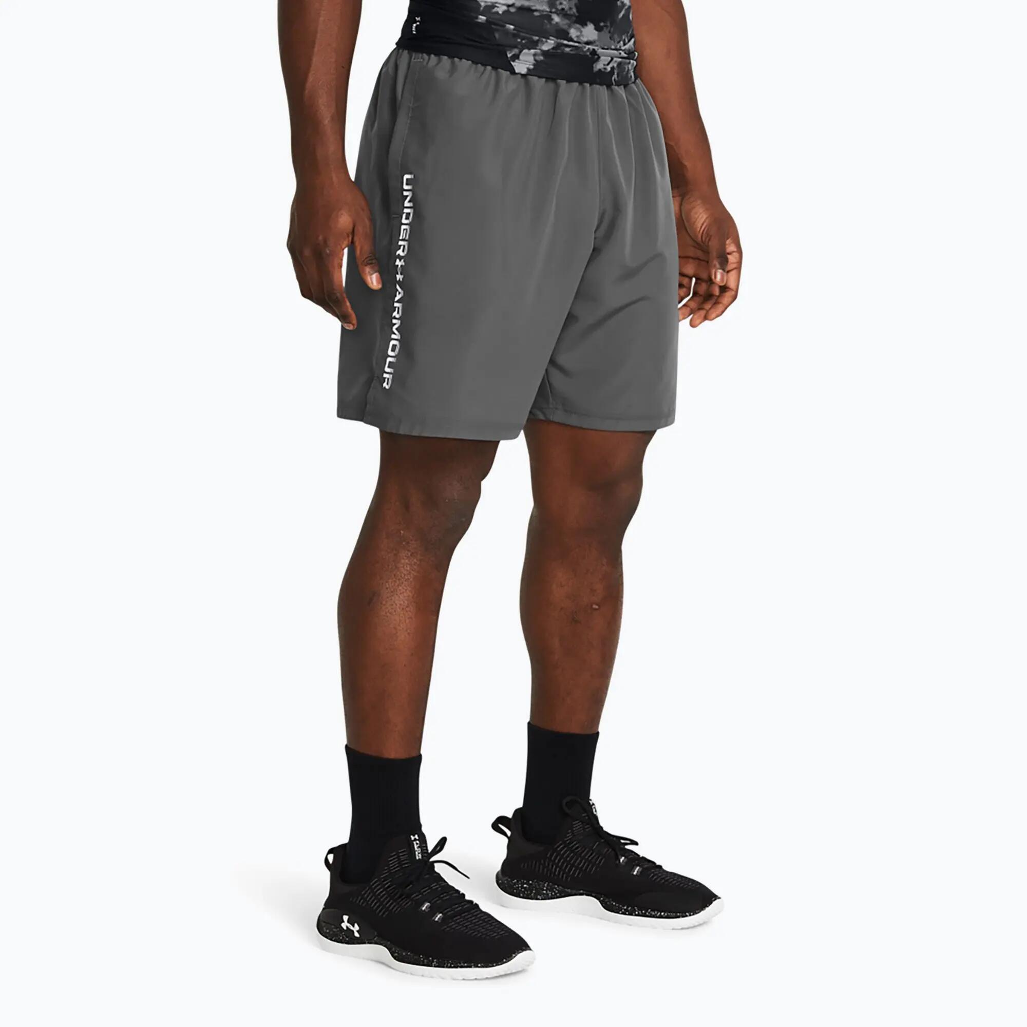 UNDER ARMOUR picture