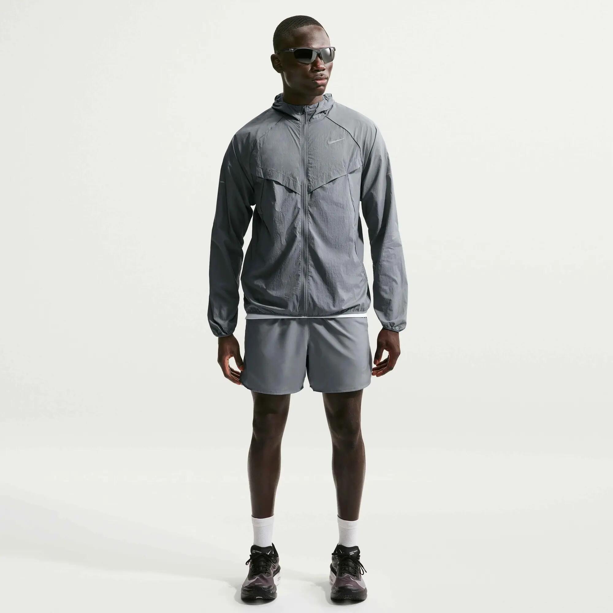 NIKE picture