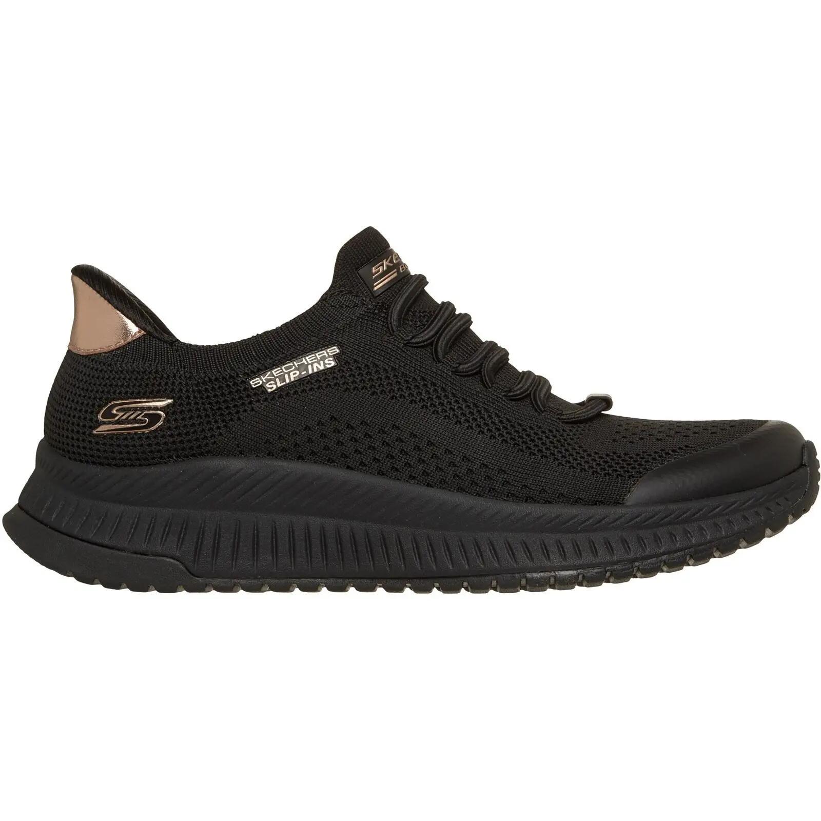 Tênis pretos do Skechers Women's Bobs Squad 4 5/6