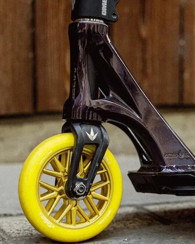 Wielen Step - 120 mm - Delux - Geel / Geel - Blunt Scooters 3/5