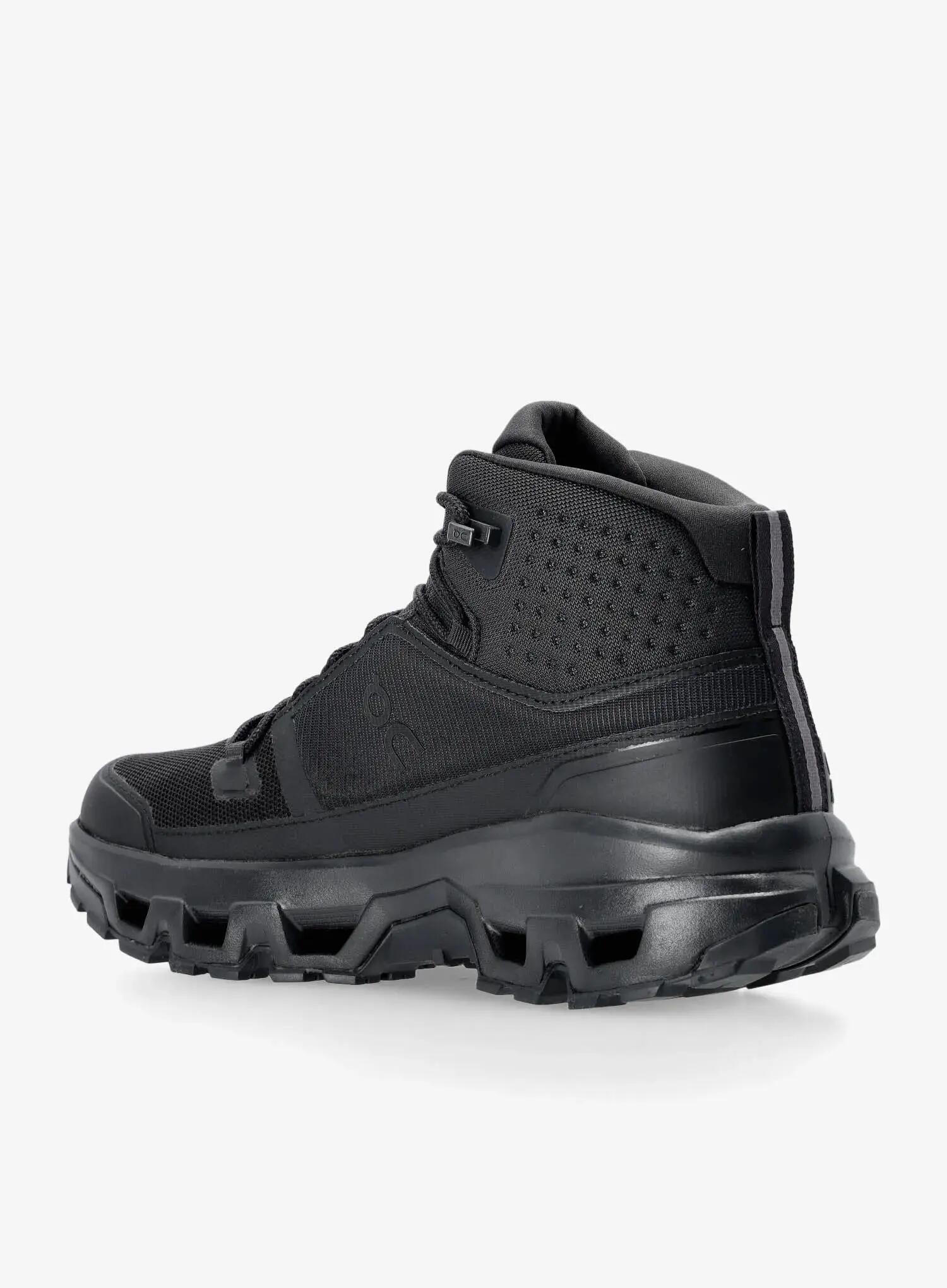 Sur les baskets de marche pour hommes 6/7