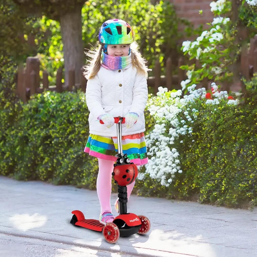 Patinete de três rodas Biedronka para crianças 12/15
