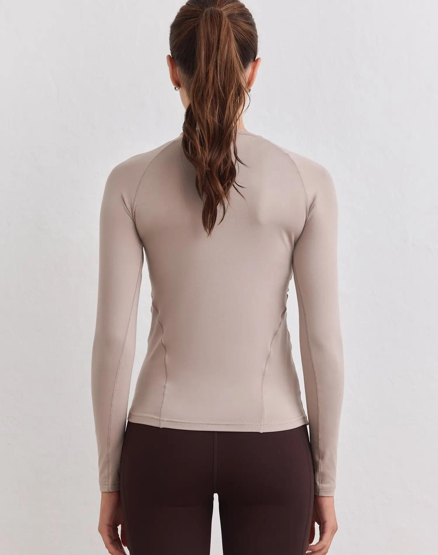 Mujer Camiseta Manga Larga Ultrasuave Secado Rápido Soft Basic Arcilla Oscura 2/4