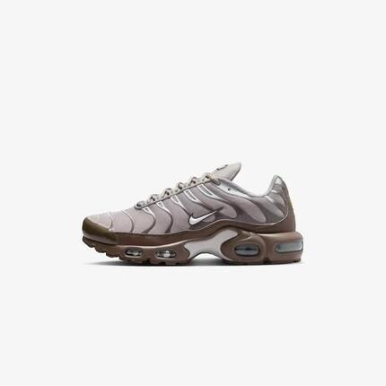 Damskie buty sportowe NIKE AIR MAX PLUS