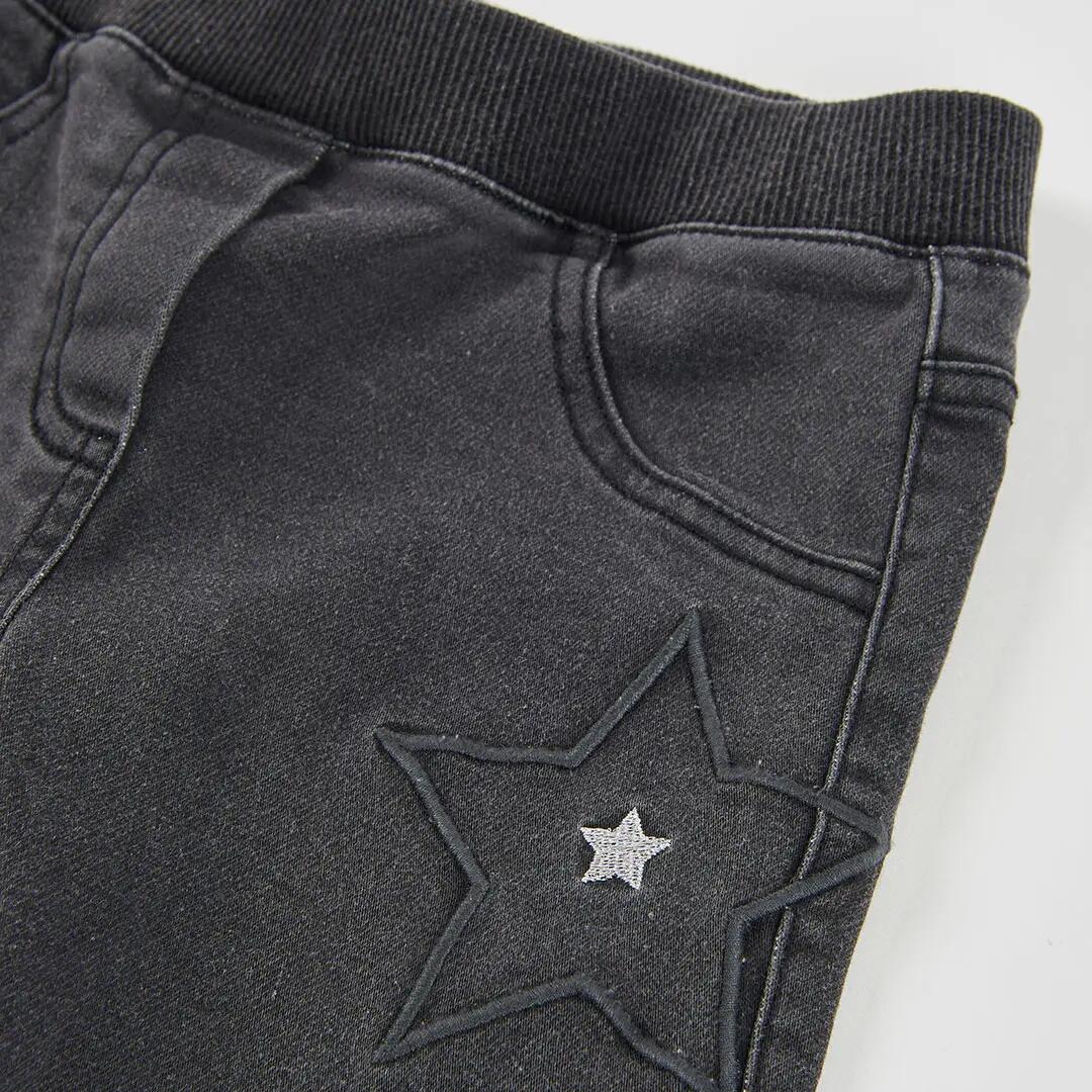 Pantalón denim niña negro con estrellas 3/4
