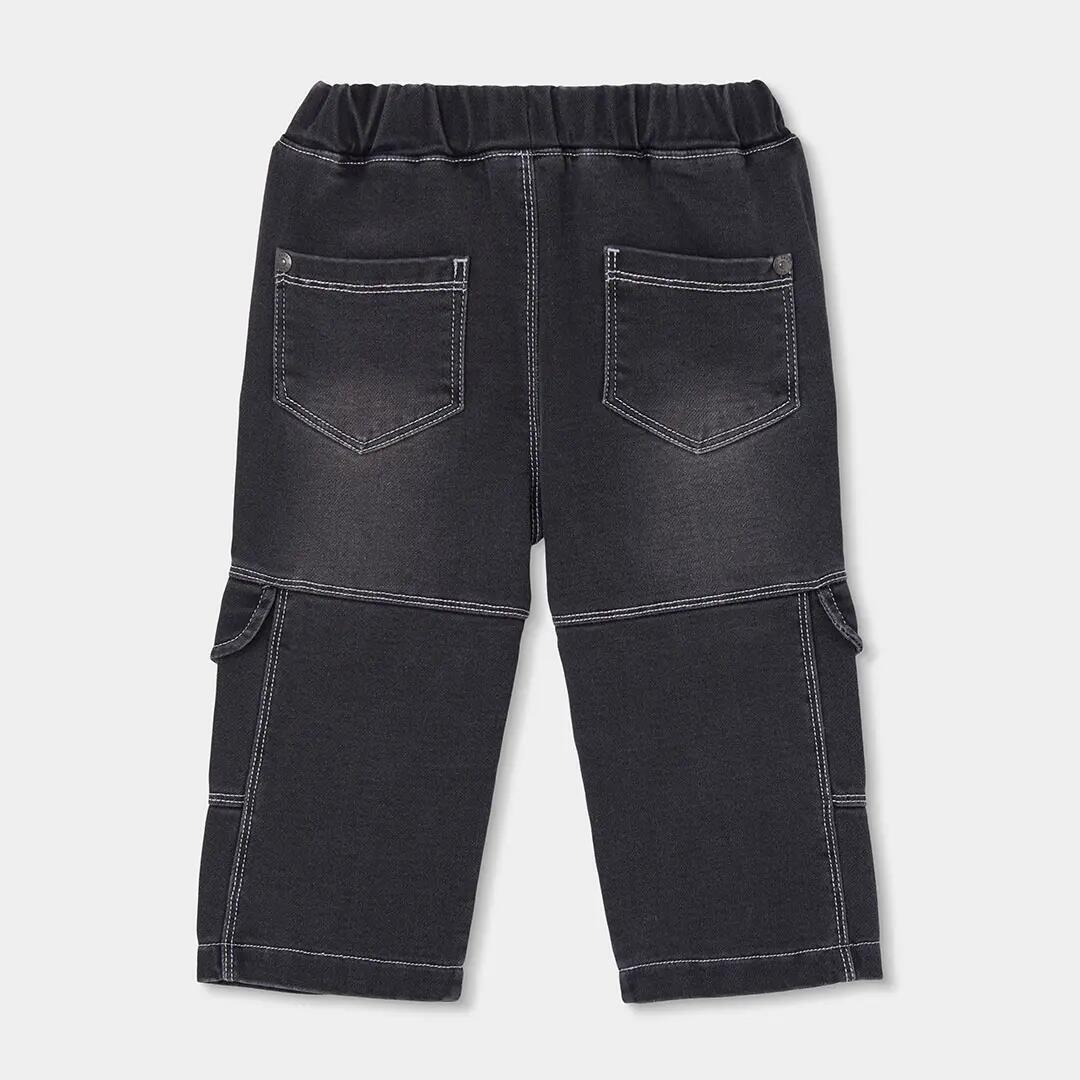 Pantalón denim niño negro con bolsillos cargo 2/4